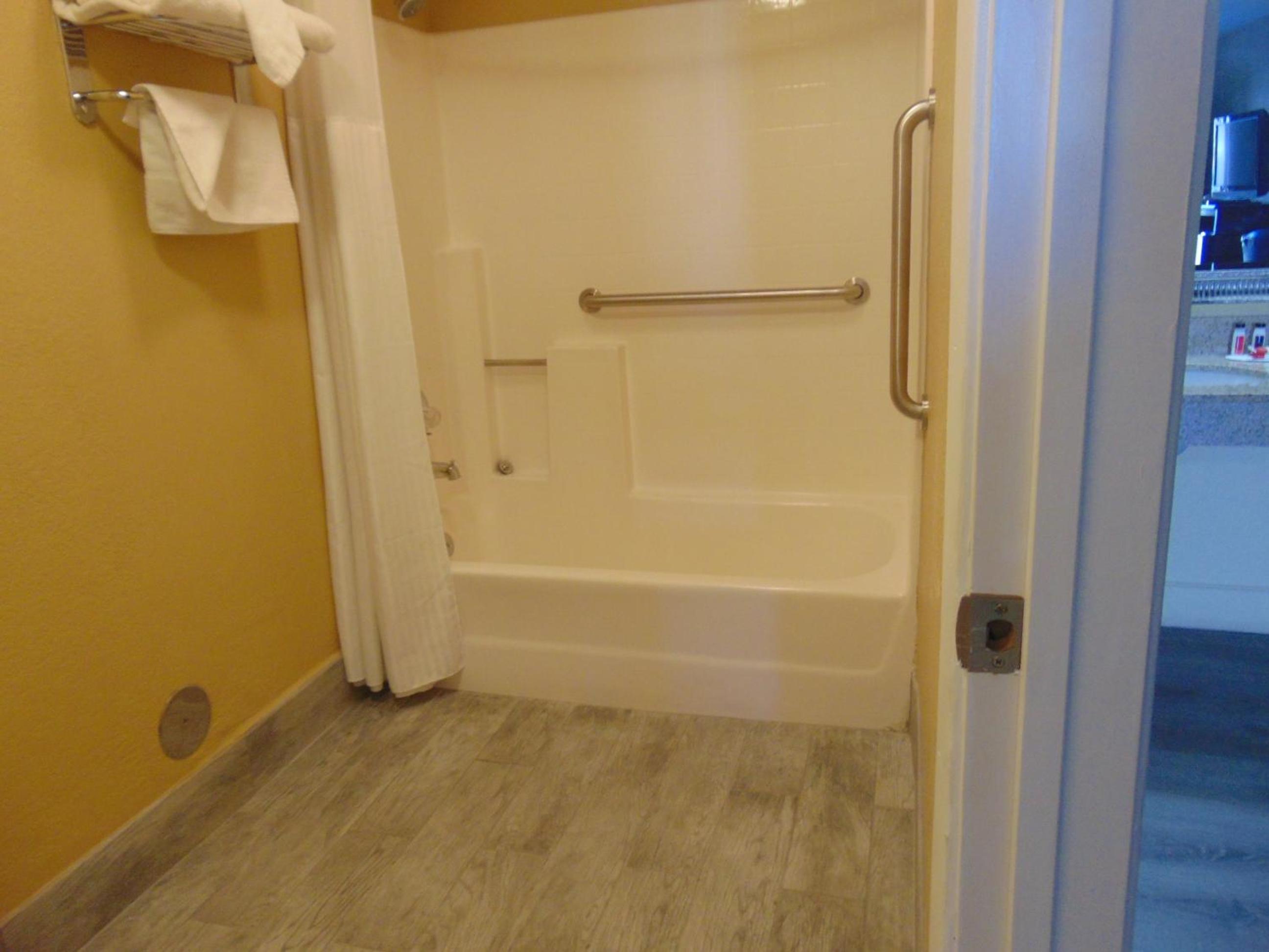 Payson Vacations - Super 8 by Wyndham Payson - Property Image 9