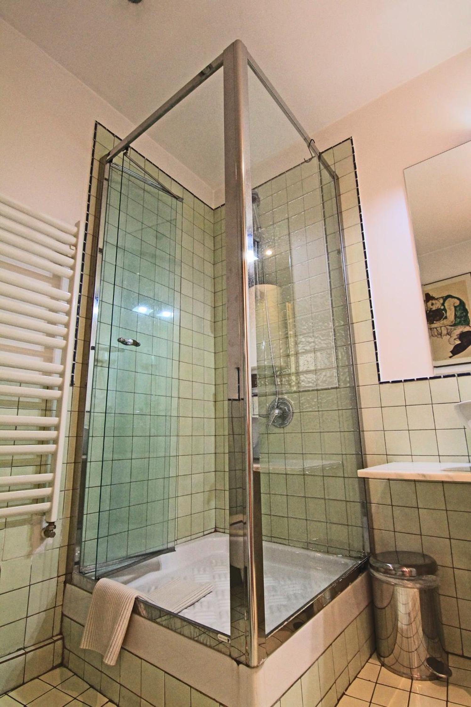 Photo 48