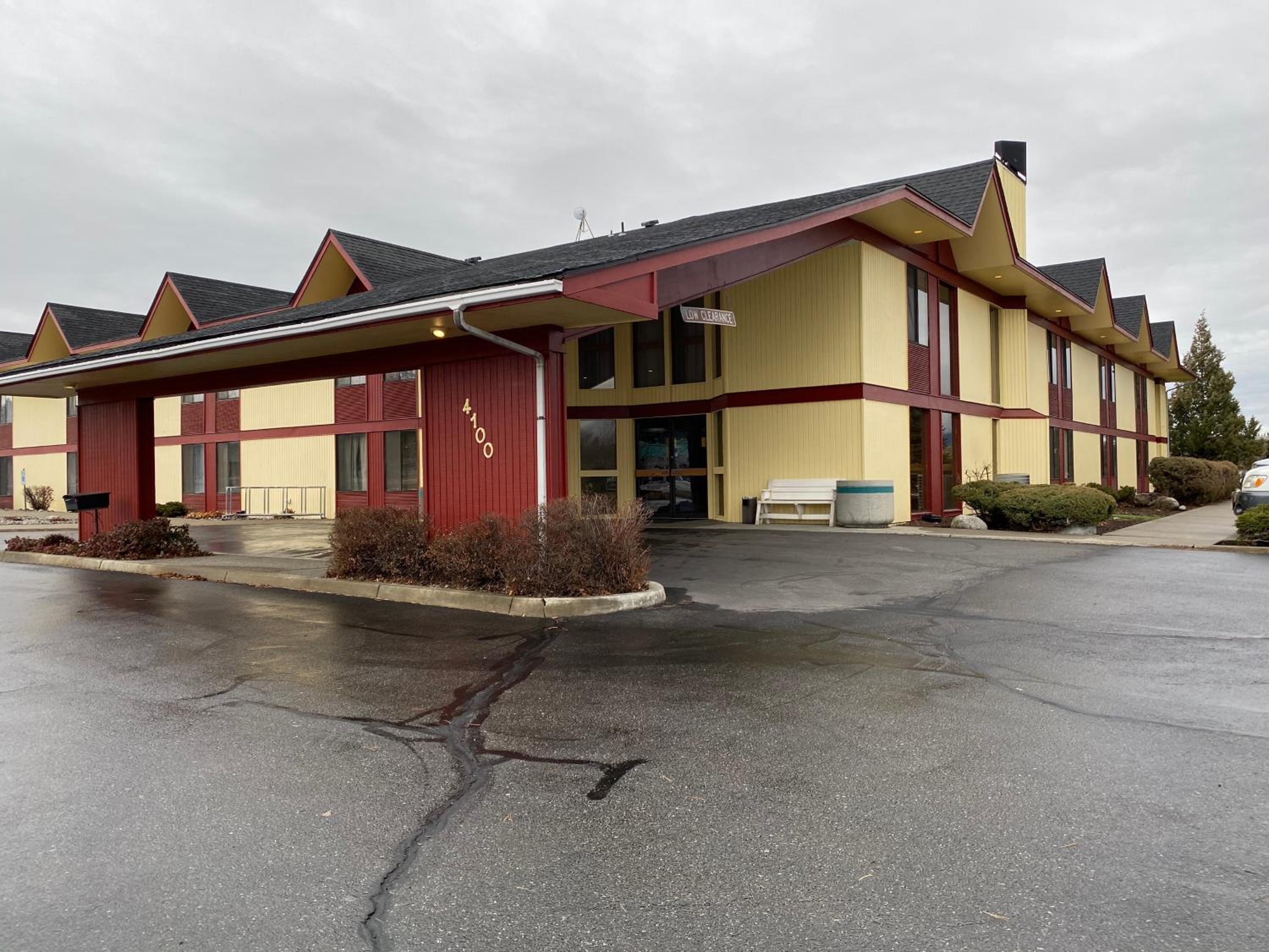 Hotel Red Lion Inn & Suites Post Falls - Image 1