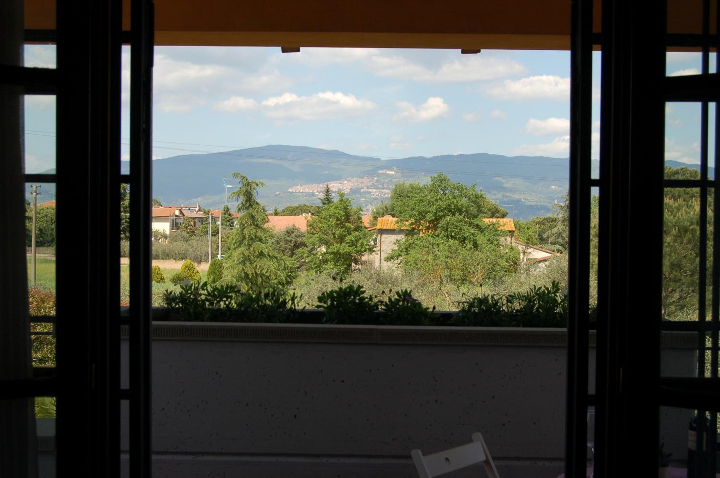 Villa Iriscortona view 5