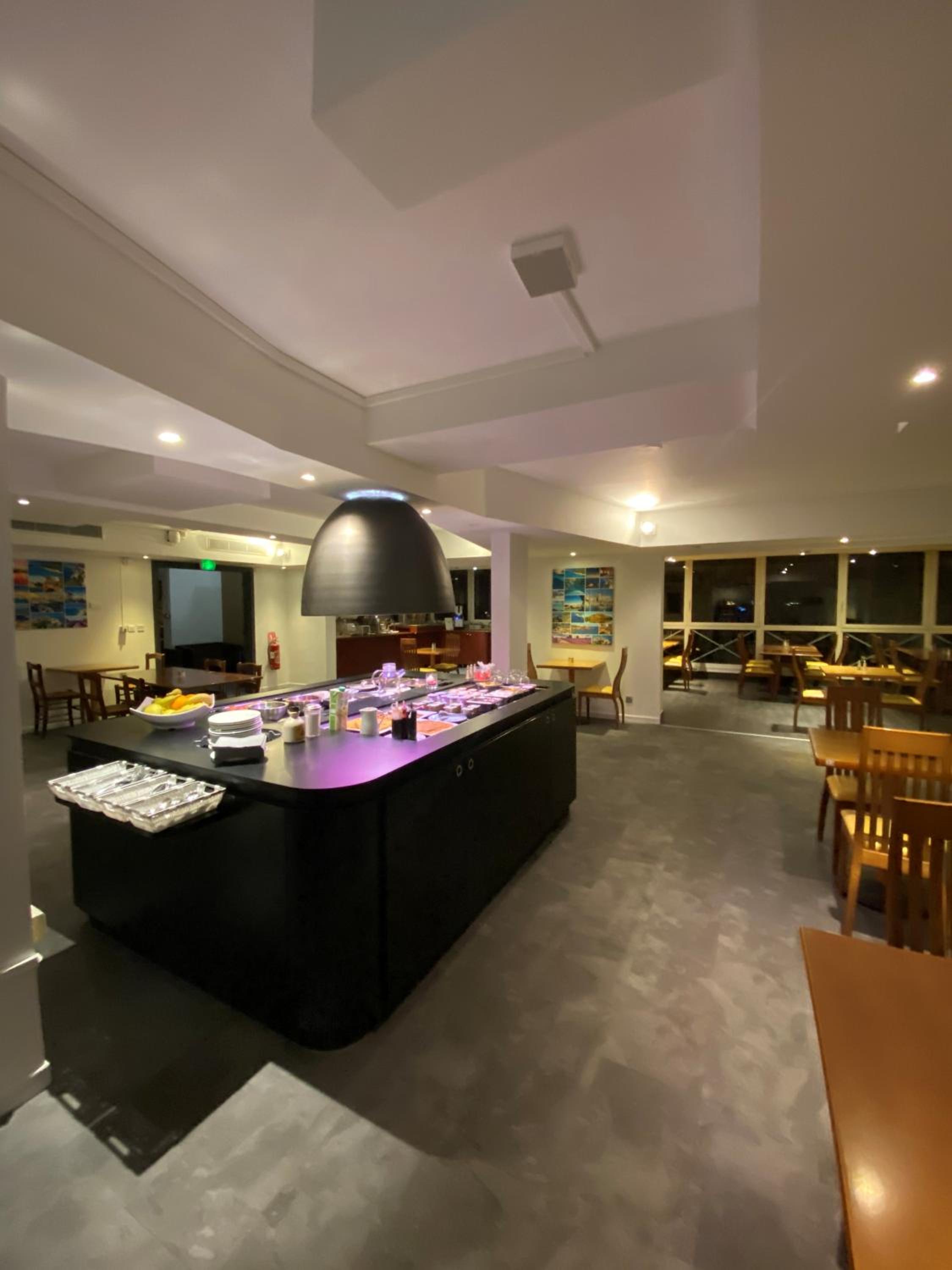 Frejus Vacations - Hotel restaurant Kyriad Frejus - Property Image 8