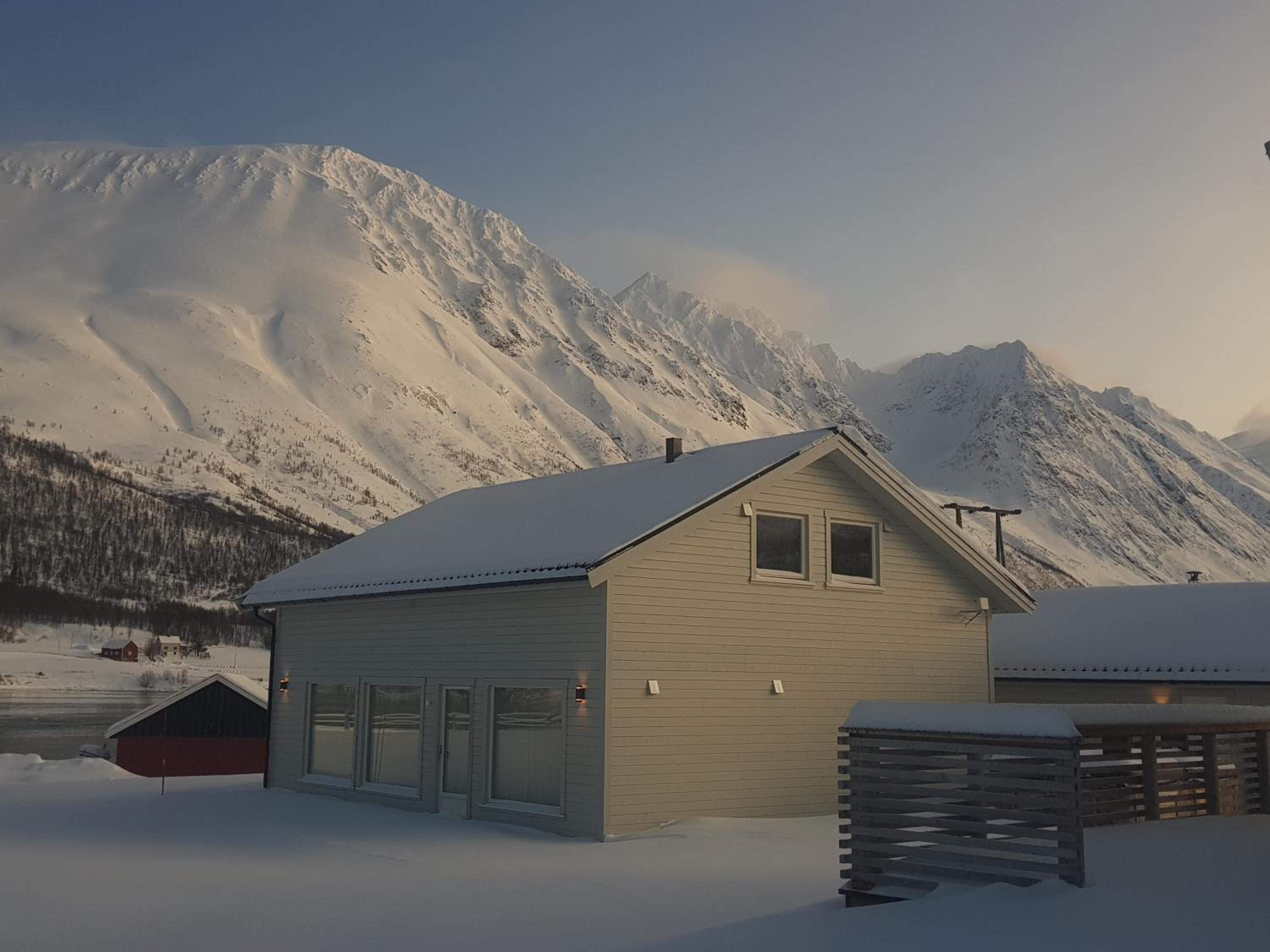Lyngsalpan Cruise Lodge - Storgalten view 2