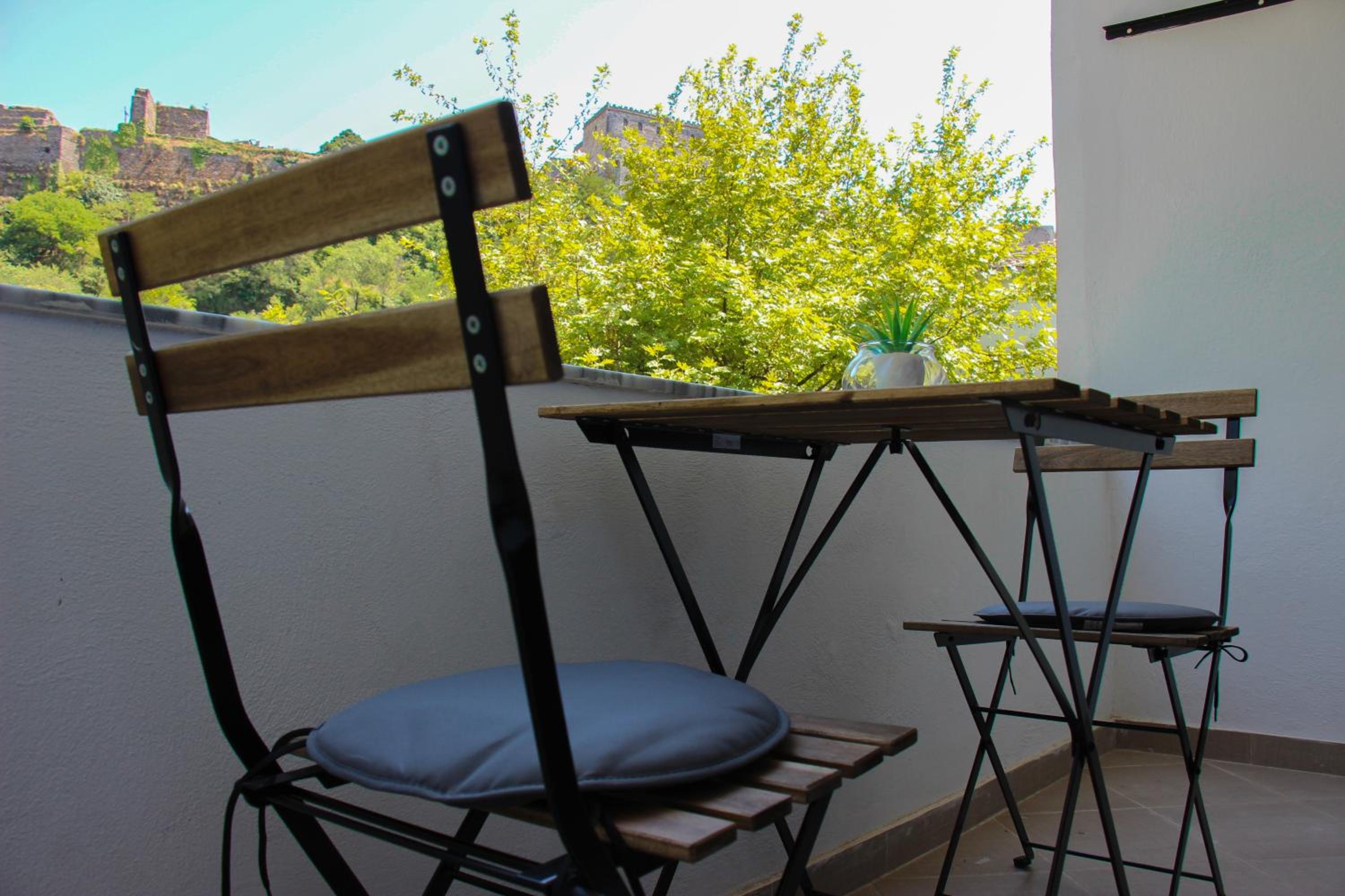 Ballo Apartments