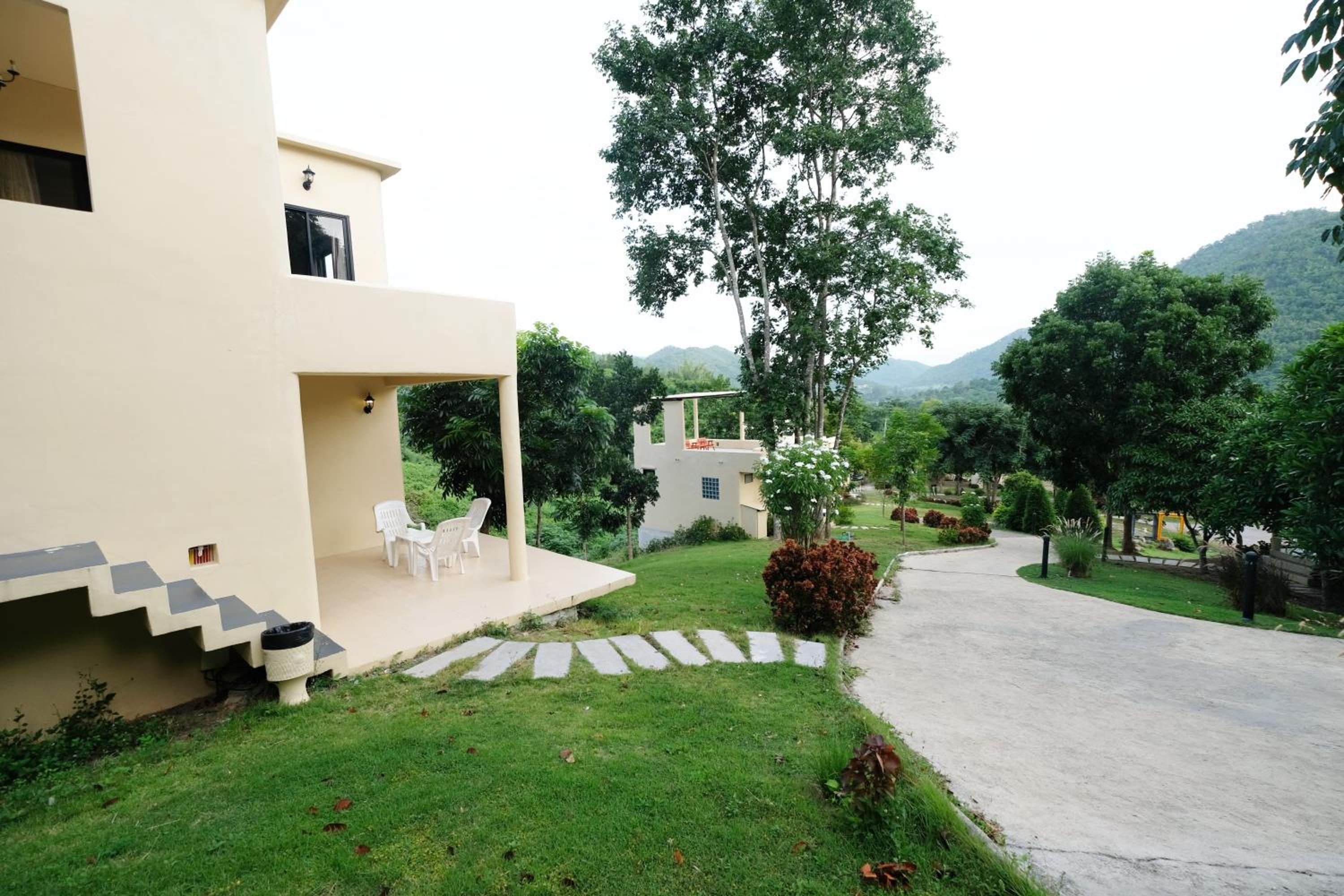 Hi-scene Resort
