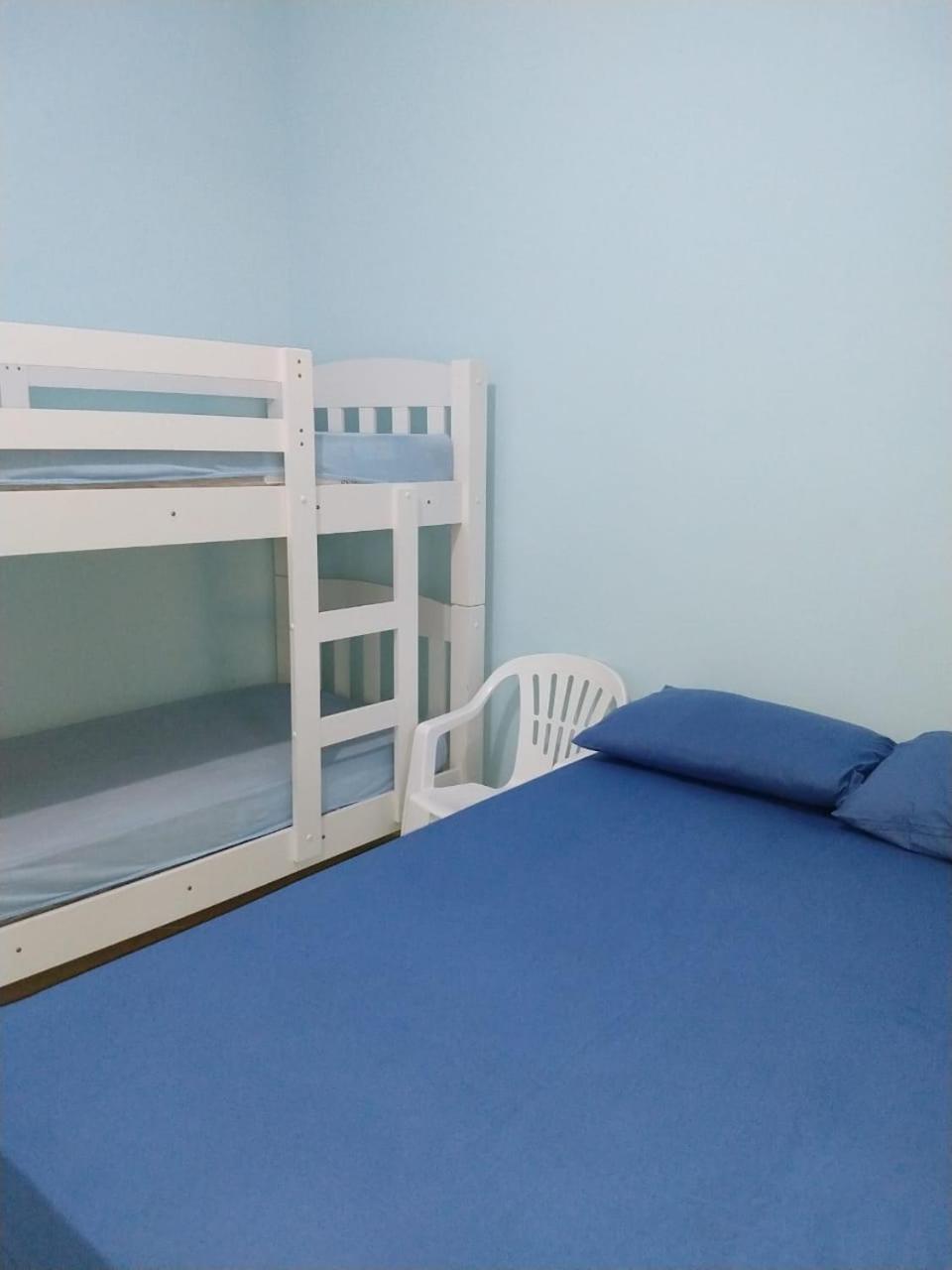 Casa Gomes com 3 suítes e ar-condicionado até 12 pessoas em Ubatuba Itaguá