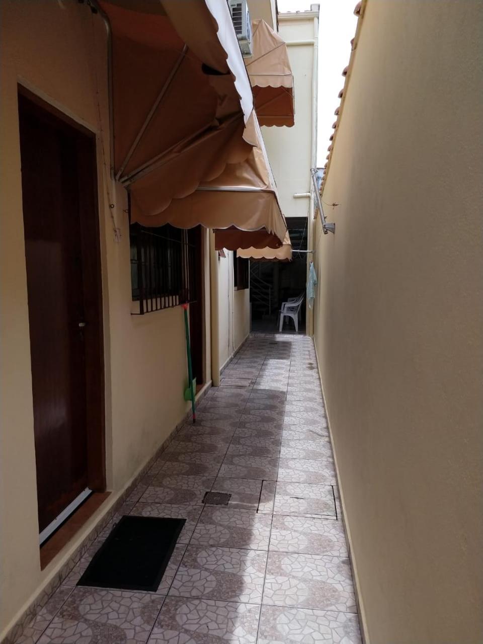 Casa Gomes com 3 suítes e ar-condicionado até 12 pessoas em Ubatuba Itaguá