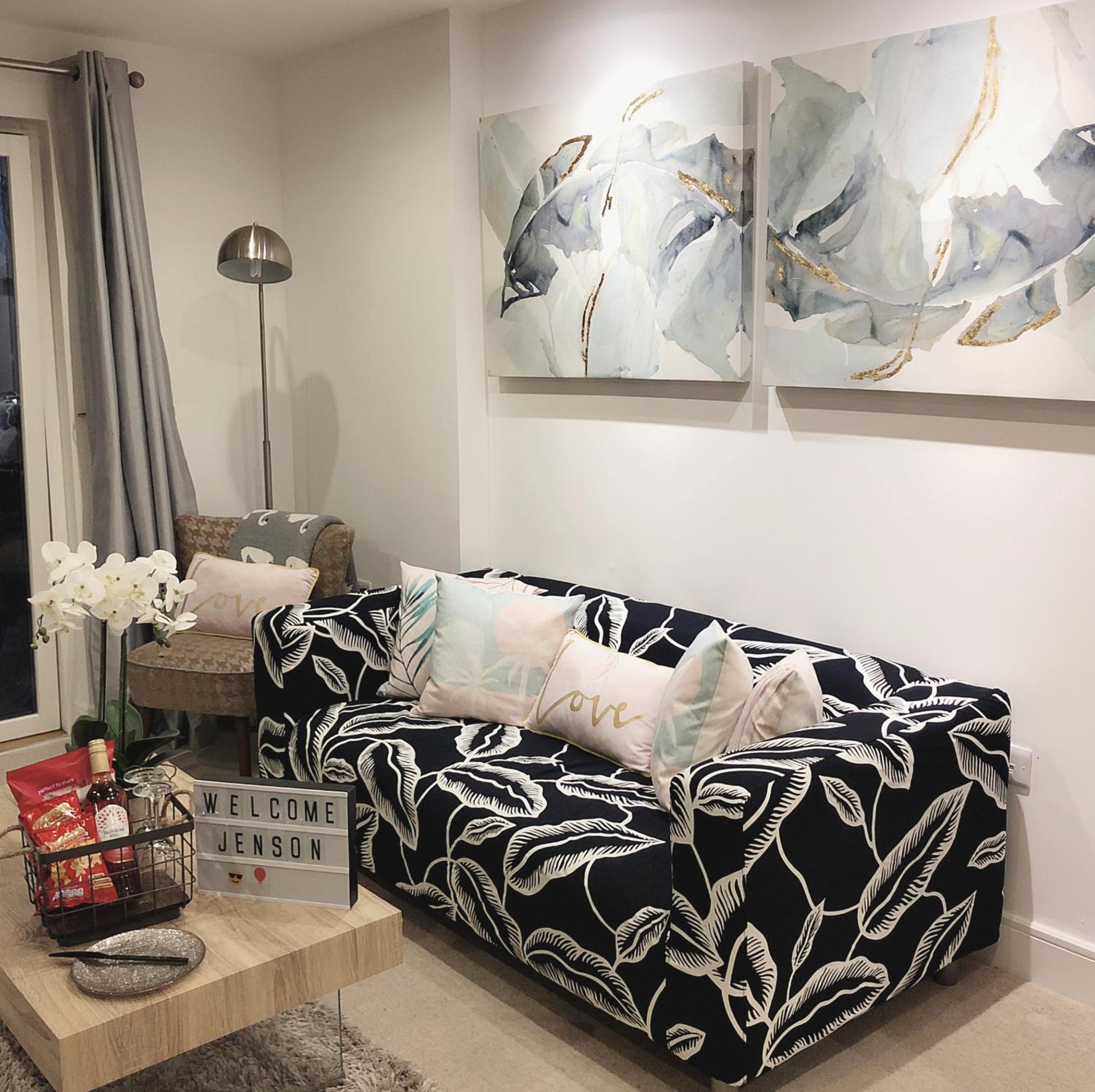 Soak up the Light at a Soothing, Stylish Apartment in Swansea Marina view 5