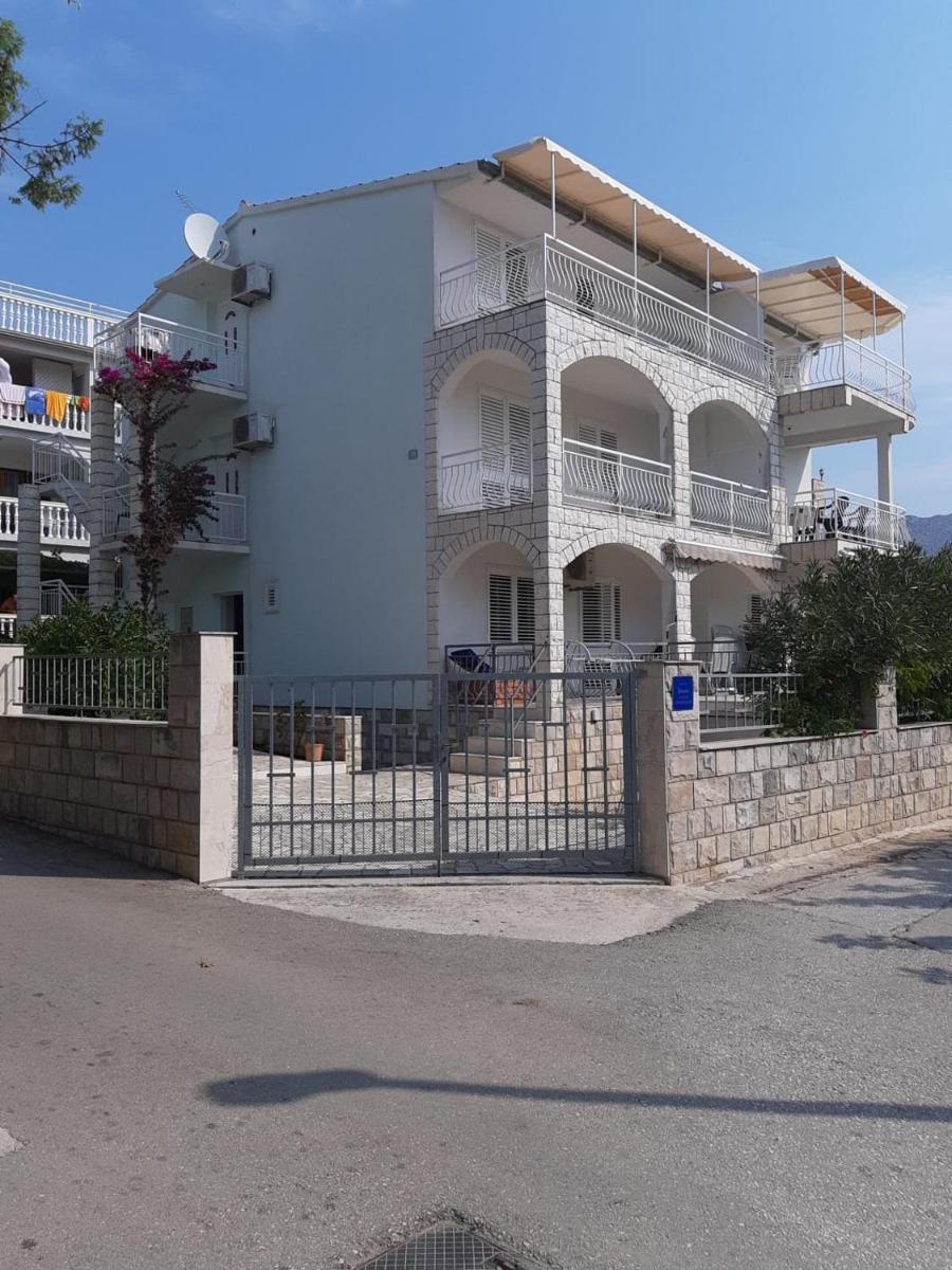 Apartments Bisevo view 3