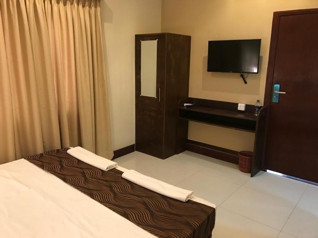 MercuryFM 101- Mercury Inn - Jaffna