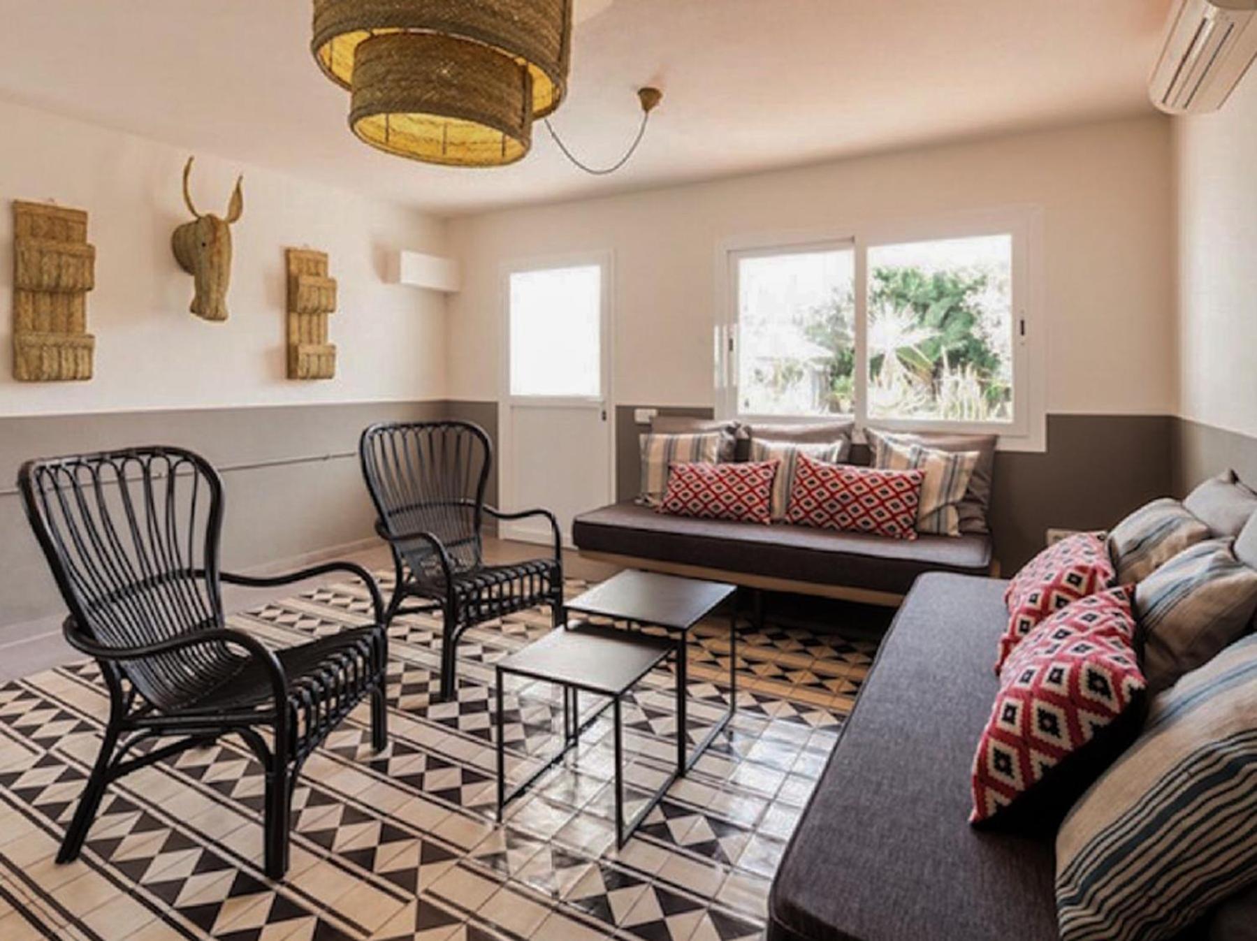Villa Wicker by Eivillas