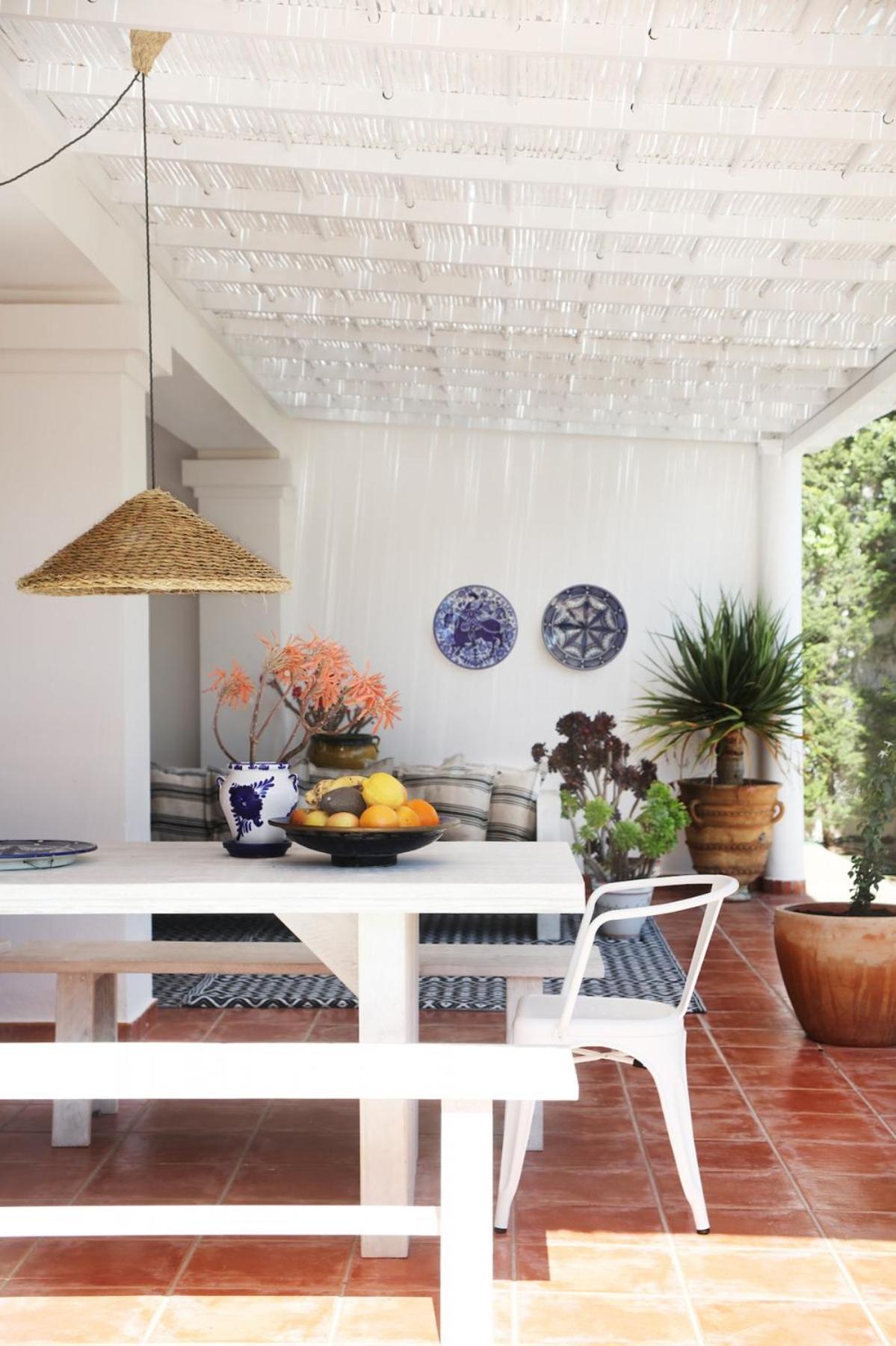 Villa Wicker by Eivillas