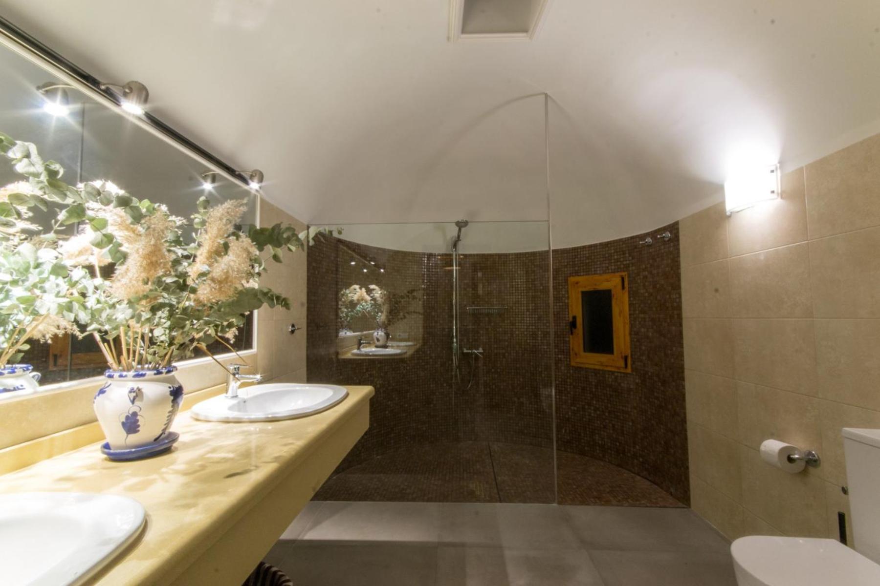 Villa Wicker by Eivillas