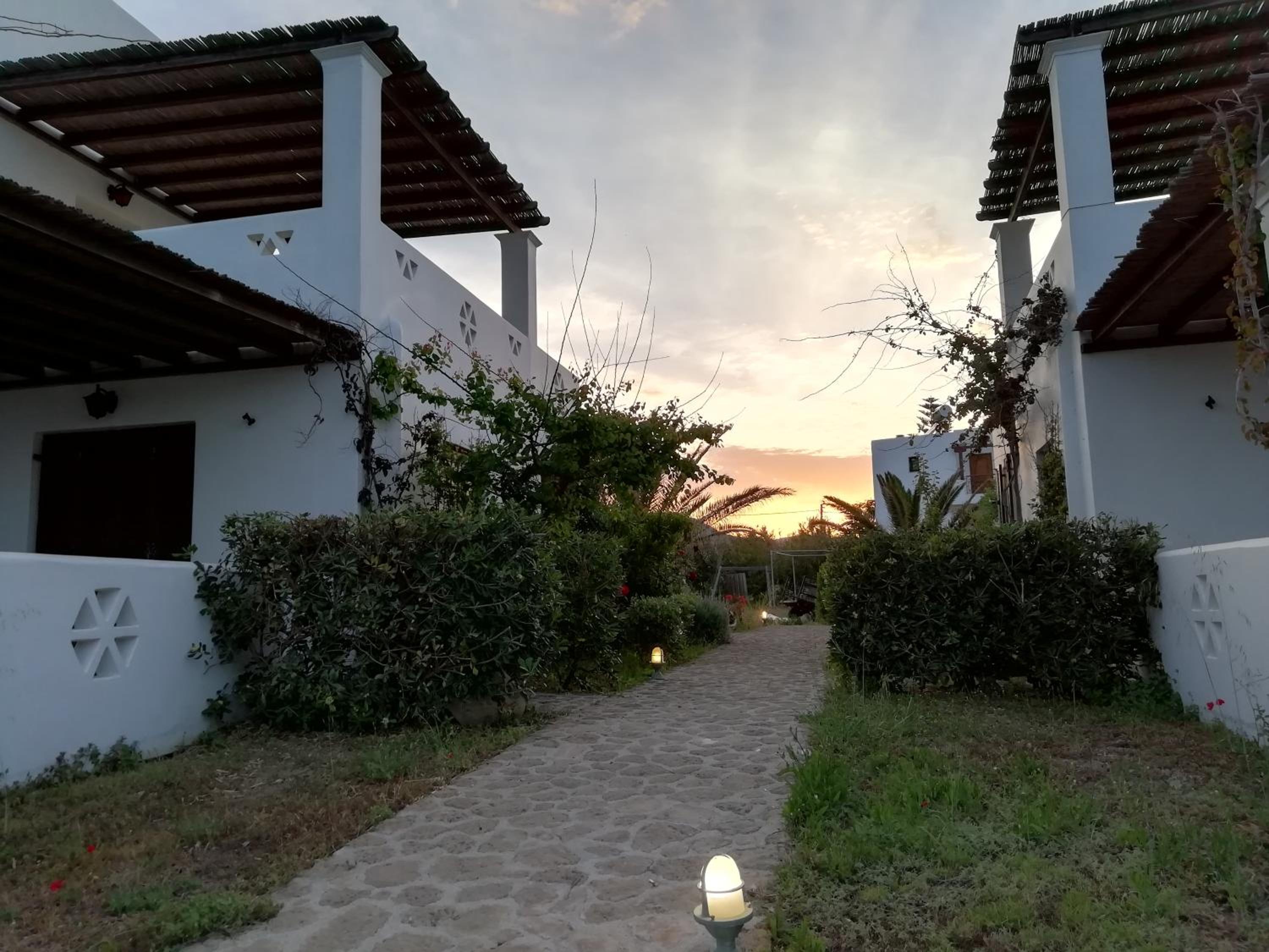 Hotel Vina Beach Hotel - Image 1