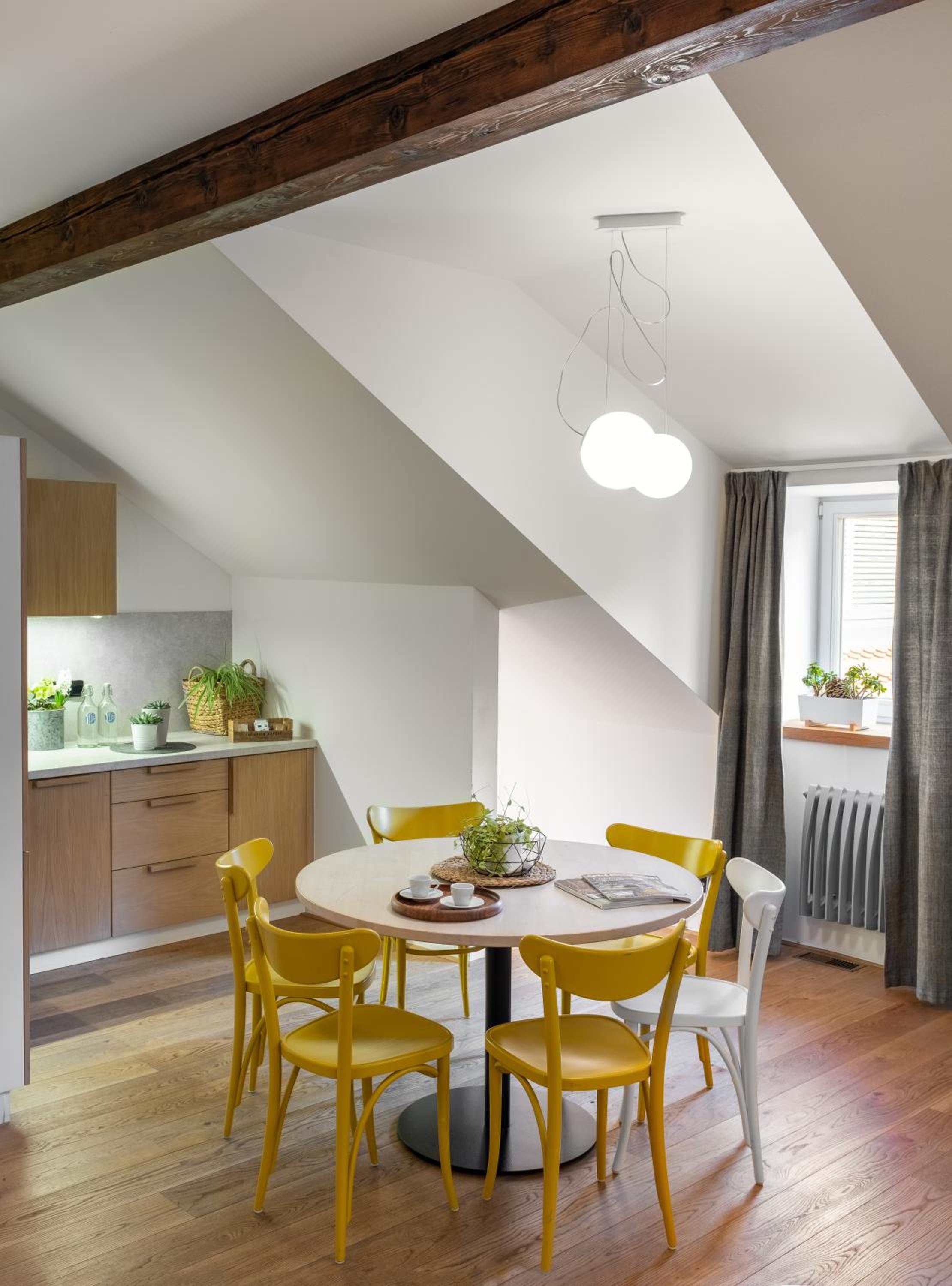 4 Trees Apartments by Adrez