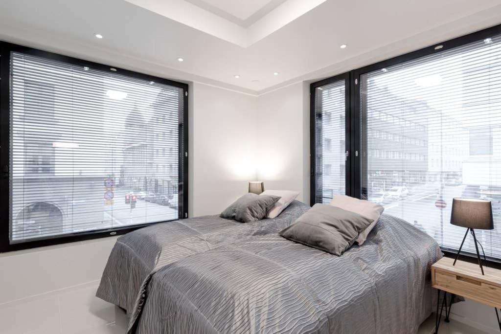 Sleek and Spacious 3 BR Apartment in City Centre view 3