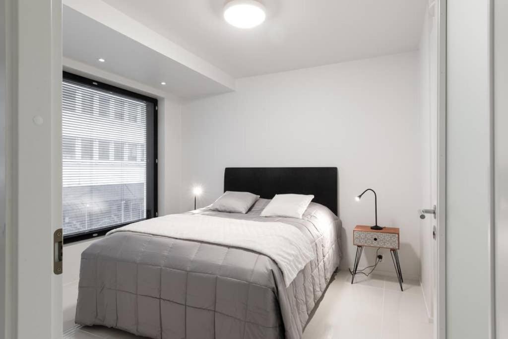 Sleek and Spacious 3 BR Apartment in City Centre view 5