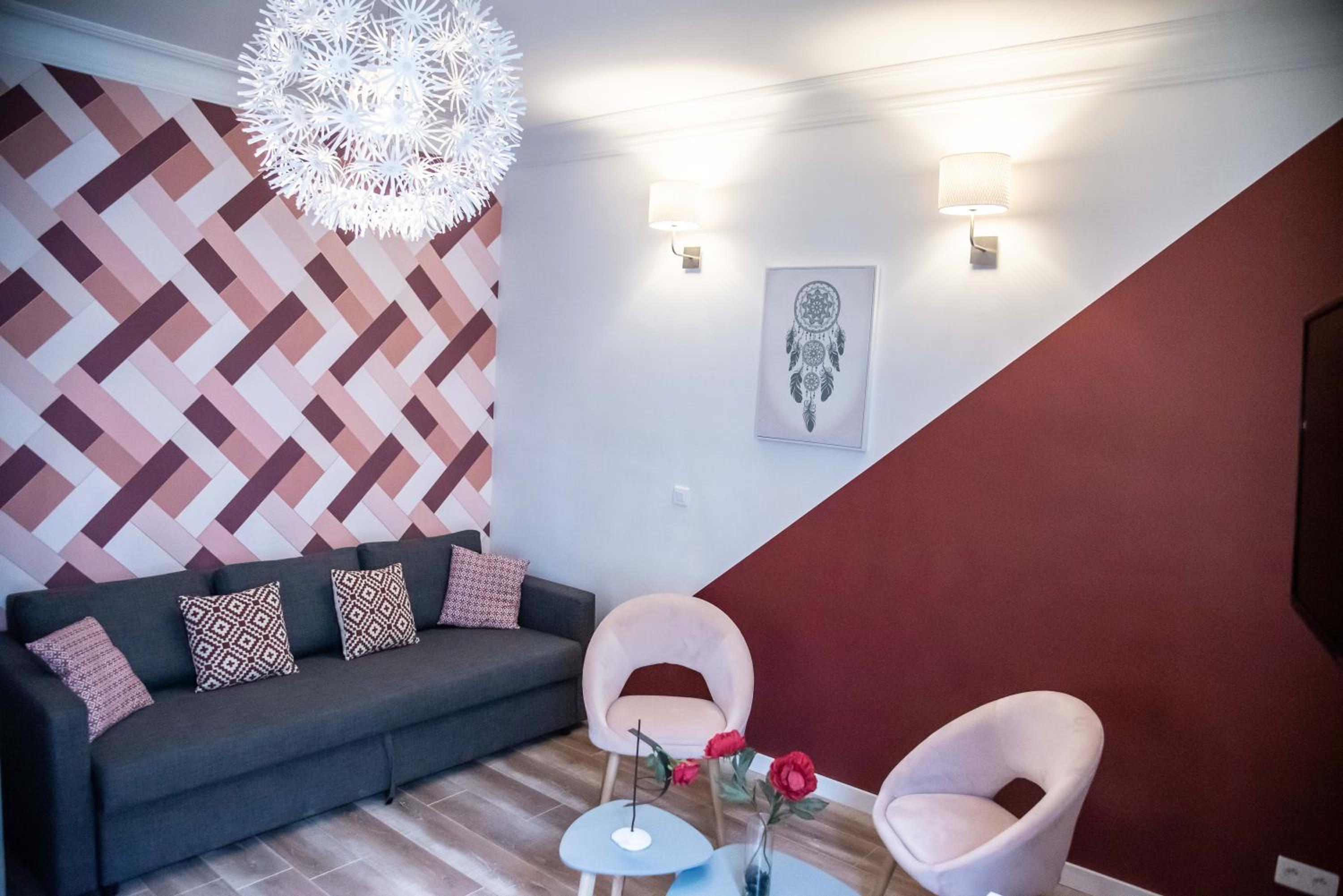 LE PETIT AVIGNONNAIS - APHRODITE - INTRAMUROS - CENTER -