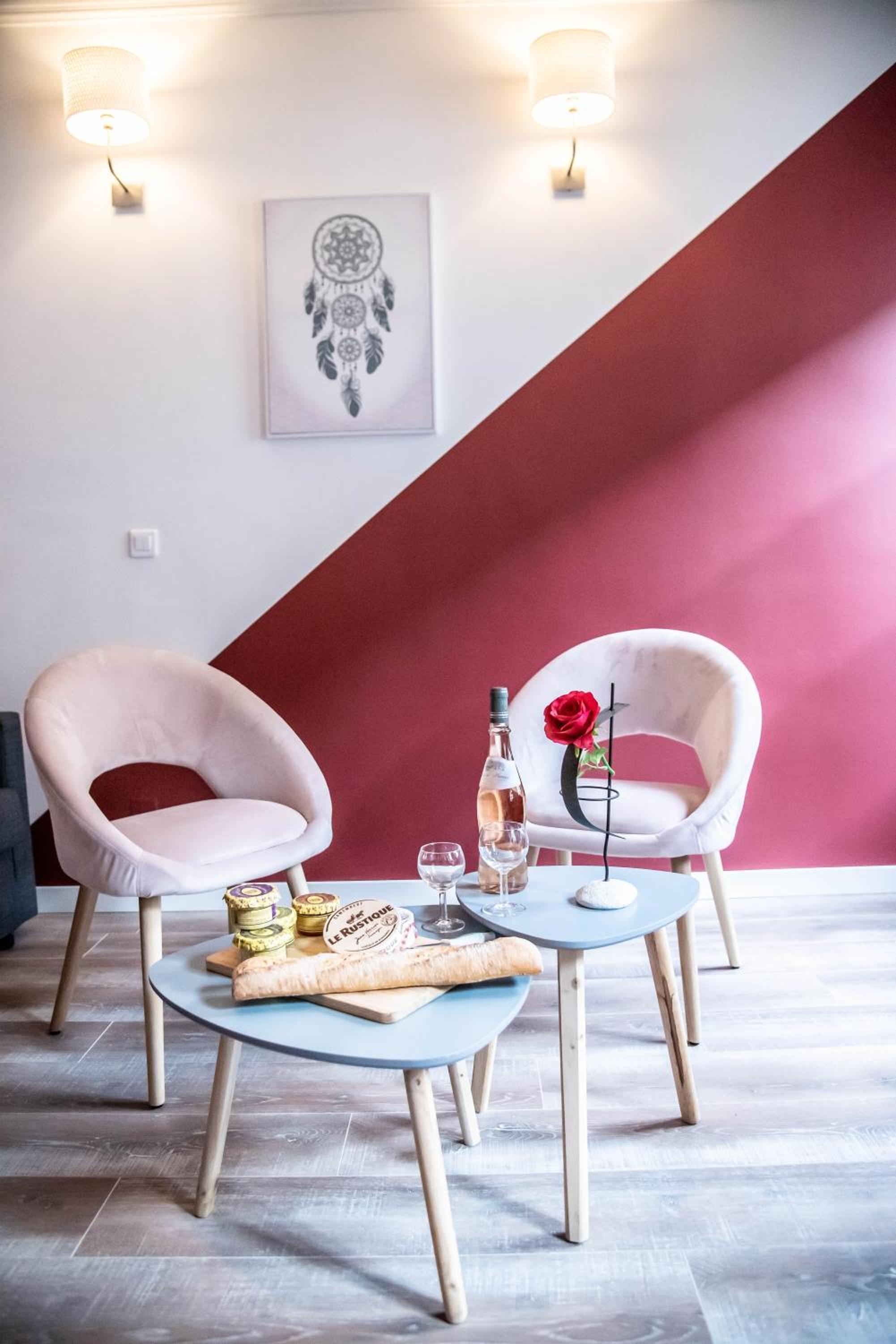 LE PETIT AVIGNONNAIS - APHRODITE - INTRAMUROS - CENTER -