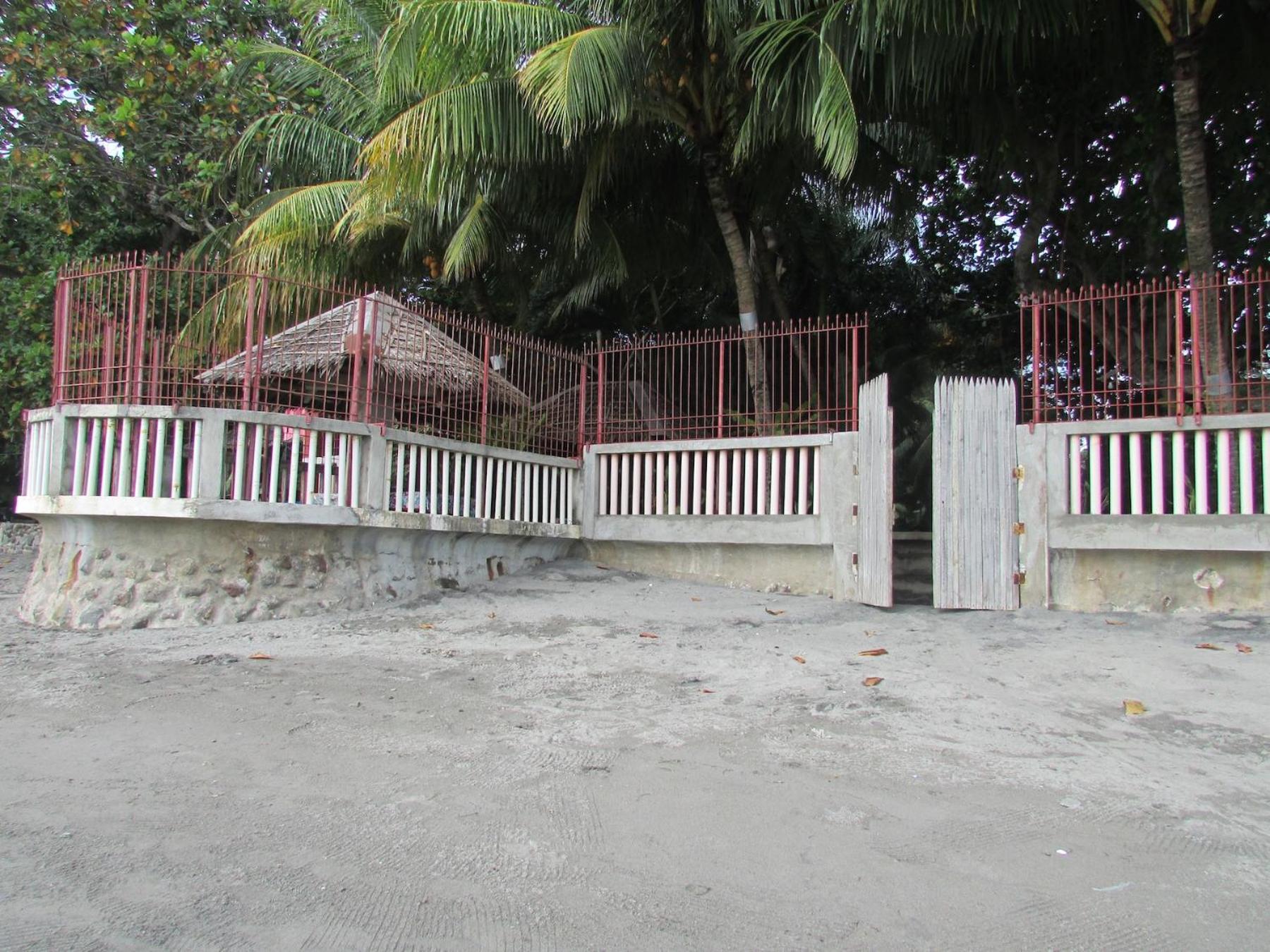Felipa Beach and Guesthouse - Lotus, Dumaguete - 11
