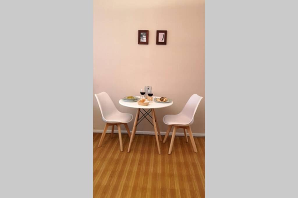 2 ambientes en Almagro en Av Corrientes para 2 personas view 2