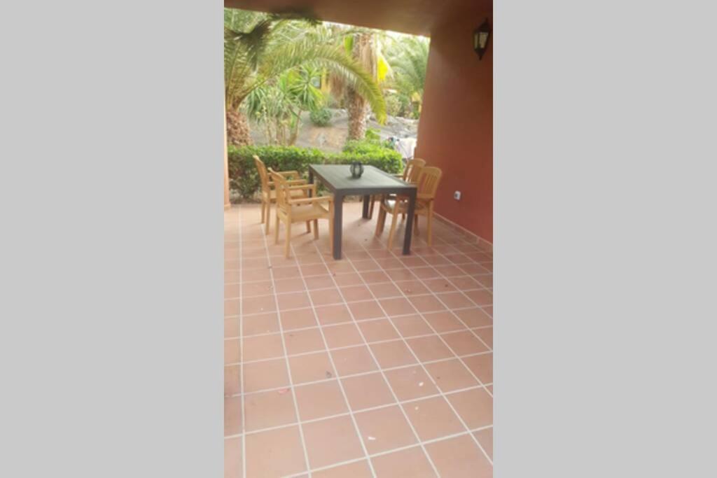 Corralejo Oasis Tamarindo Dońa Laura 69b WI FI, smart TV, portico, piscine view 2