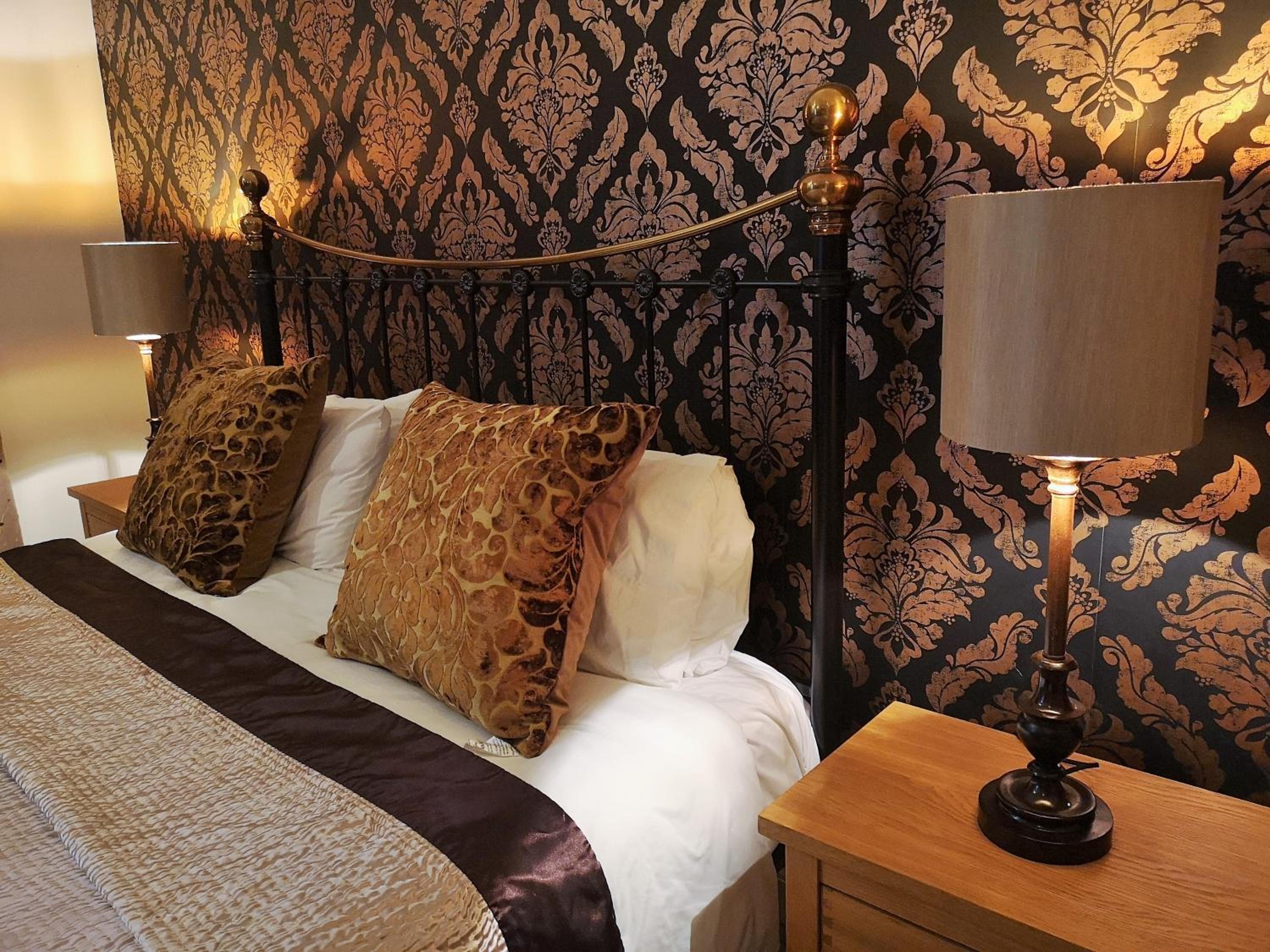 Glangwili Mansion - Luxury 5 star Bed & Breakfast view 4