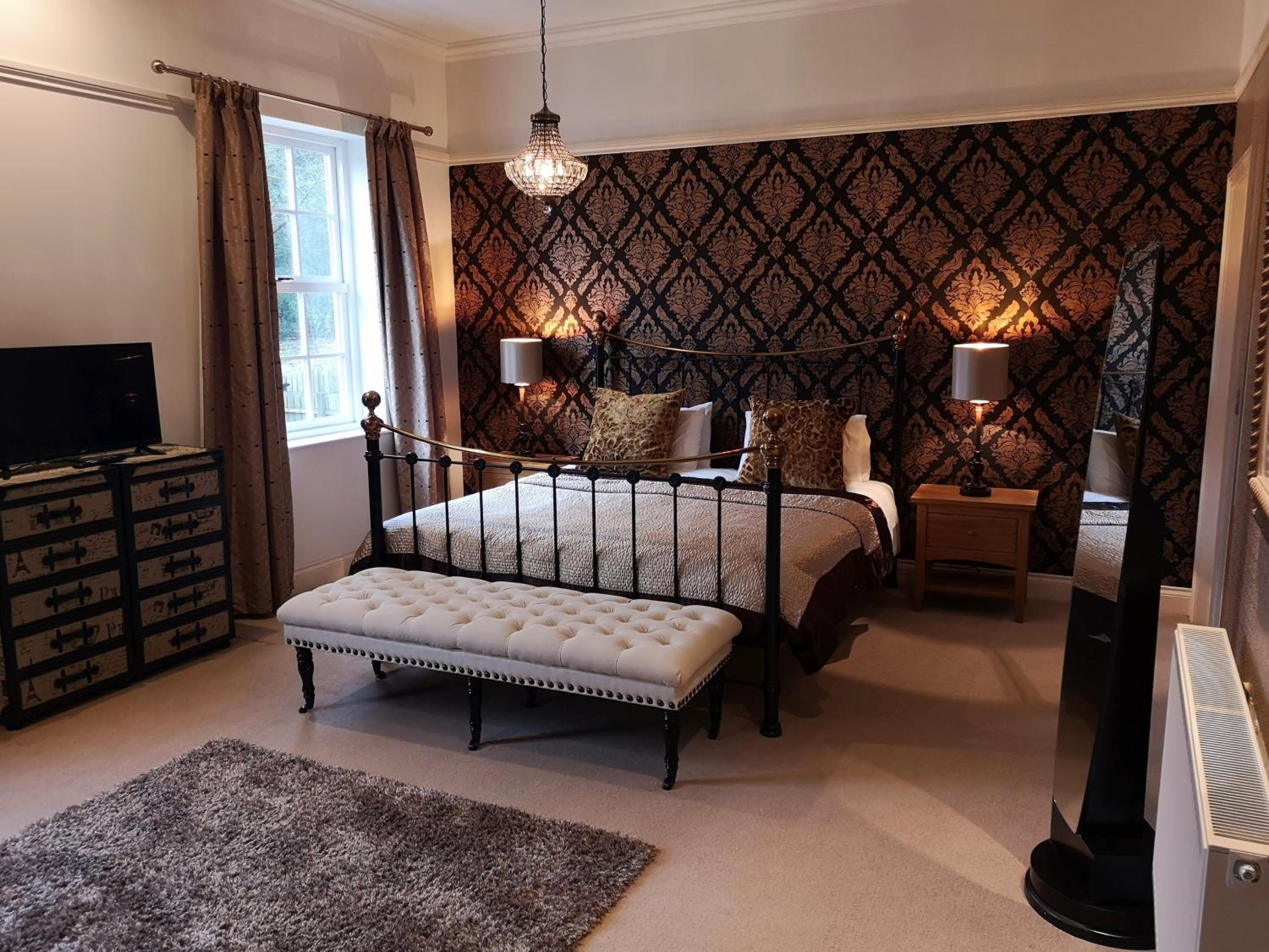 Glangwili Mansion - Luxury 5 star Bed & Breakfast view 3
