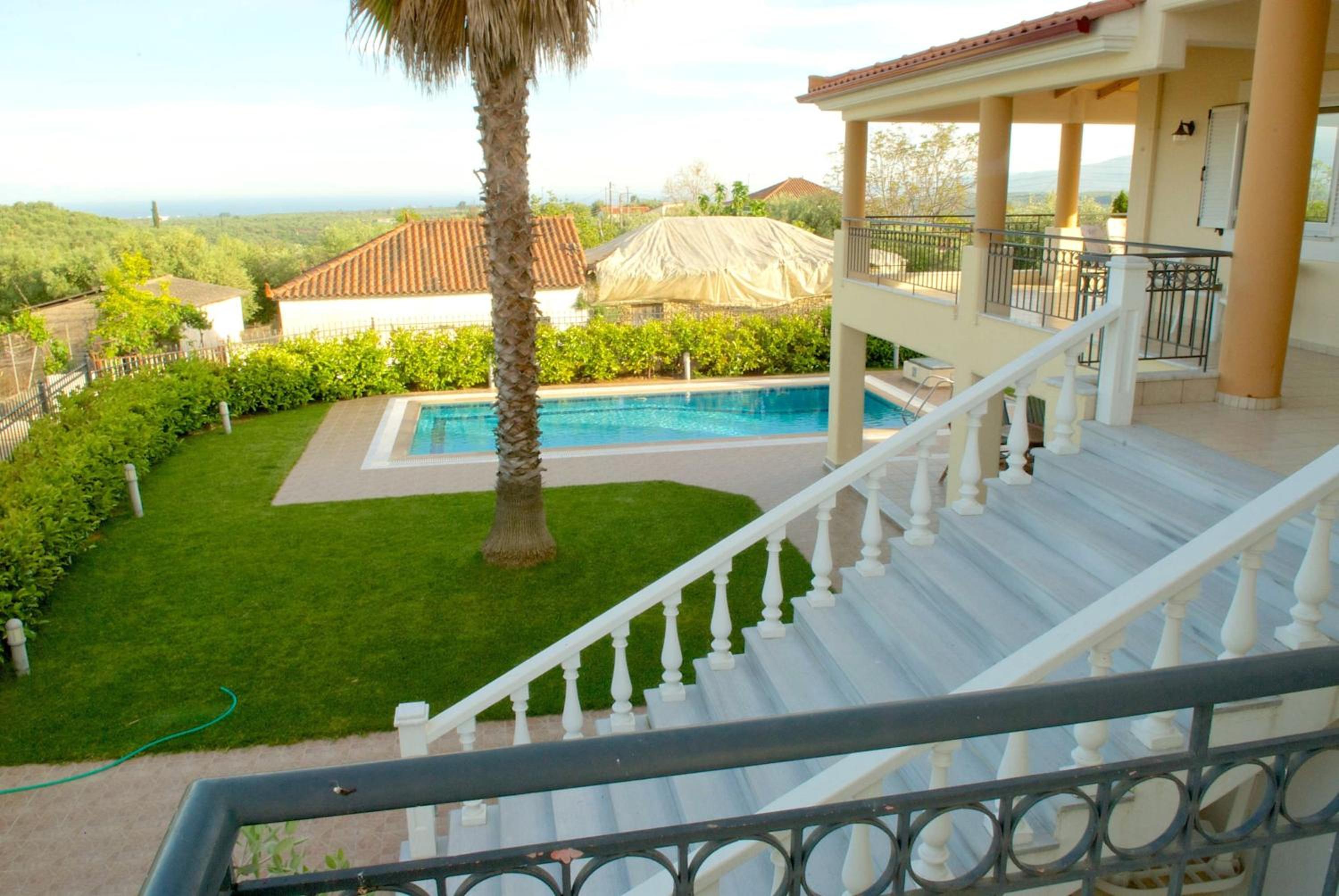 Luxury villa with a swimming pool in Lefkochoara, Messinias view 2