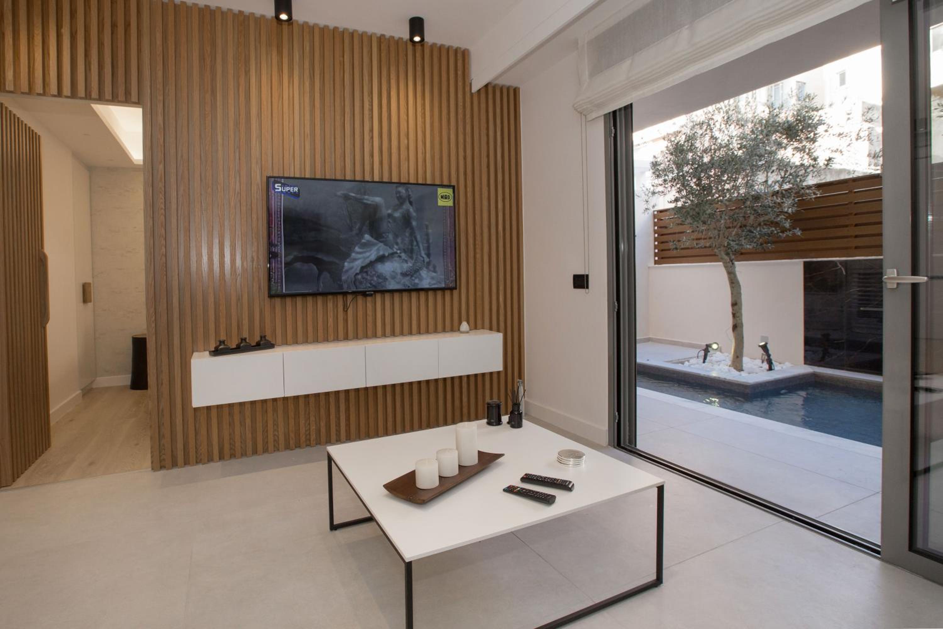 Acropolis Golden Suites by GHH