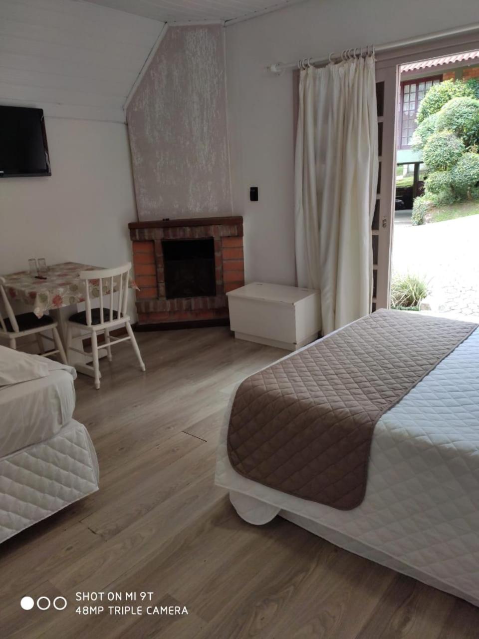 Hotel Cabana Jardim de Flores