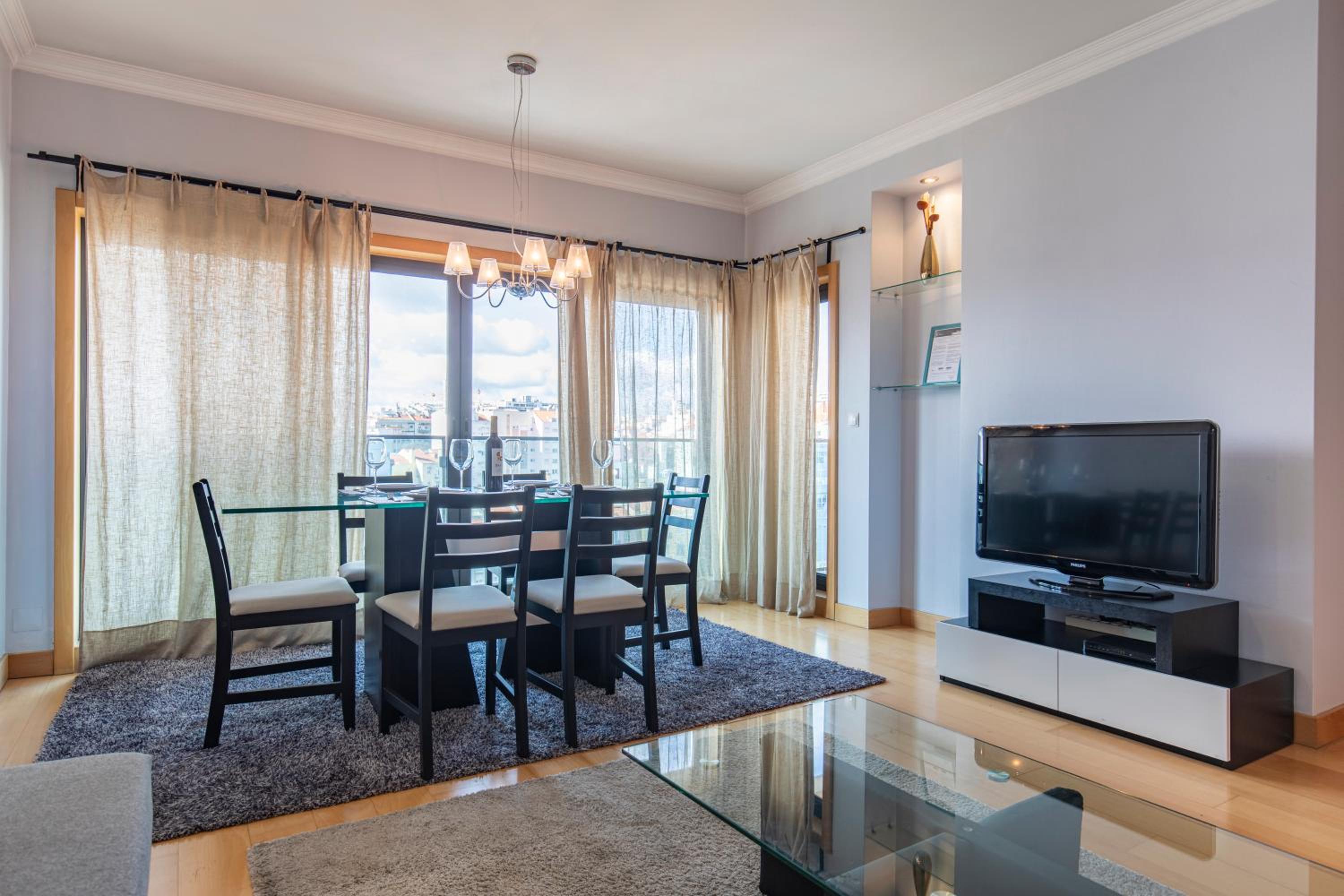 LovelyStay - Modern apartment in Anjos view 4