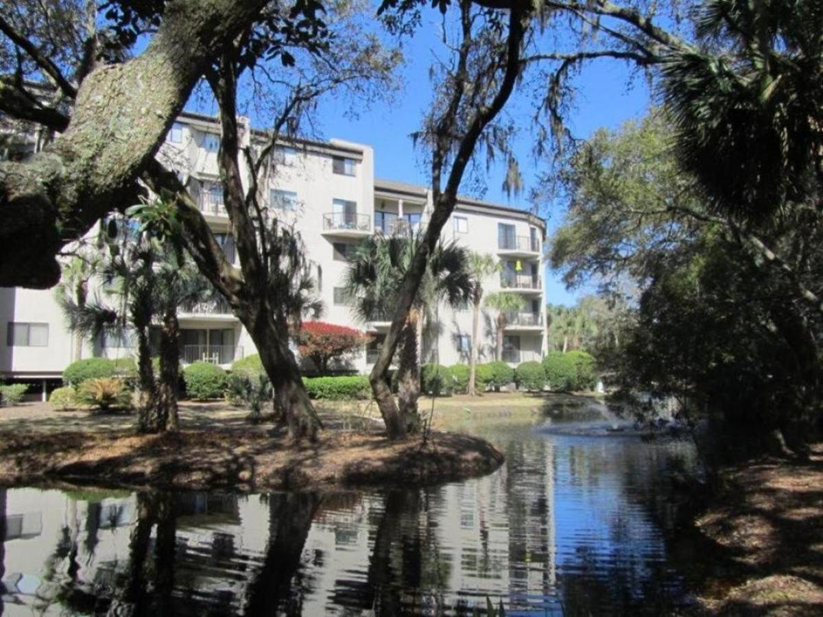 123 Forest Beach Villas in Hilton Head Island, US