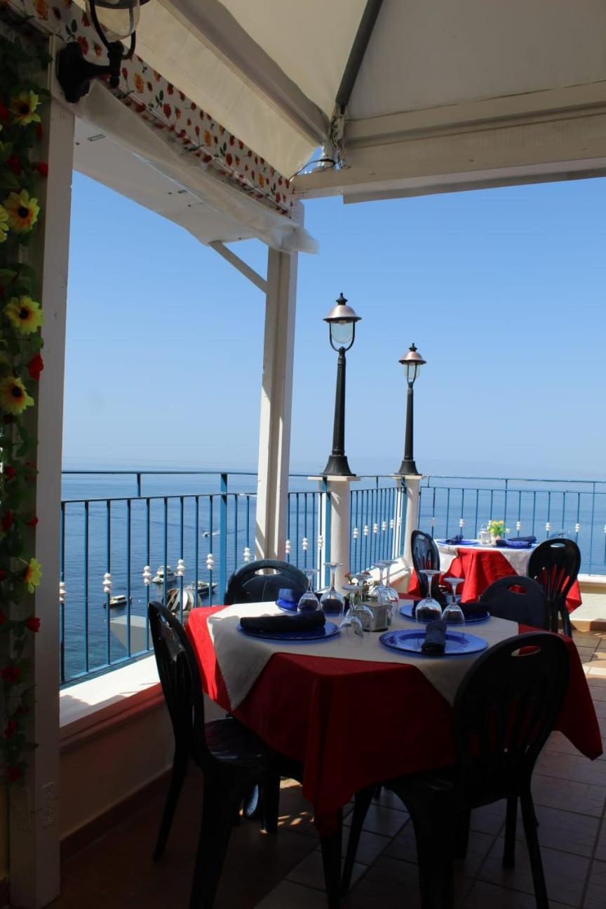 seaside room