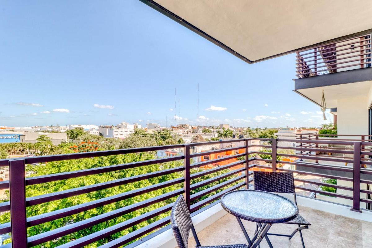 Palmeras 402 @ Arenis view 3