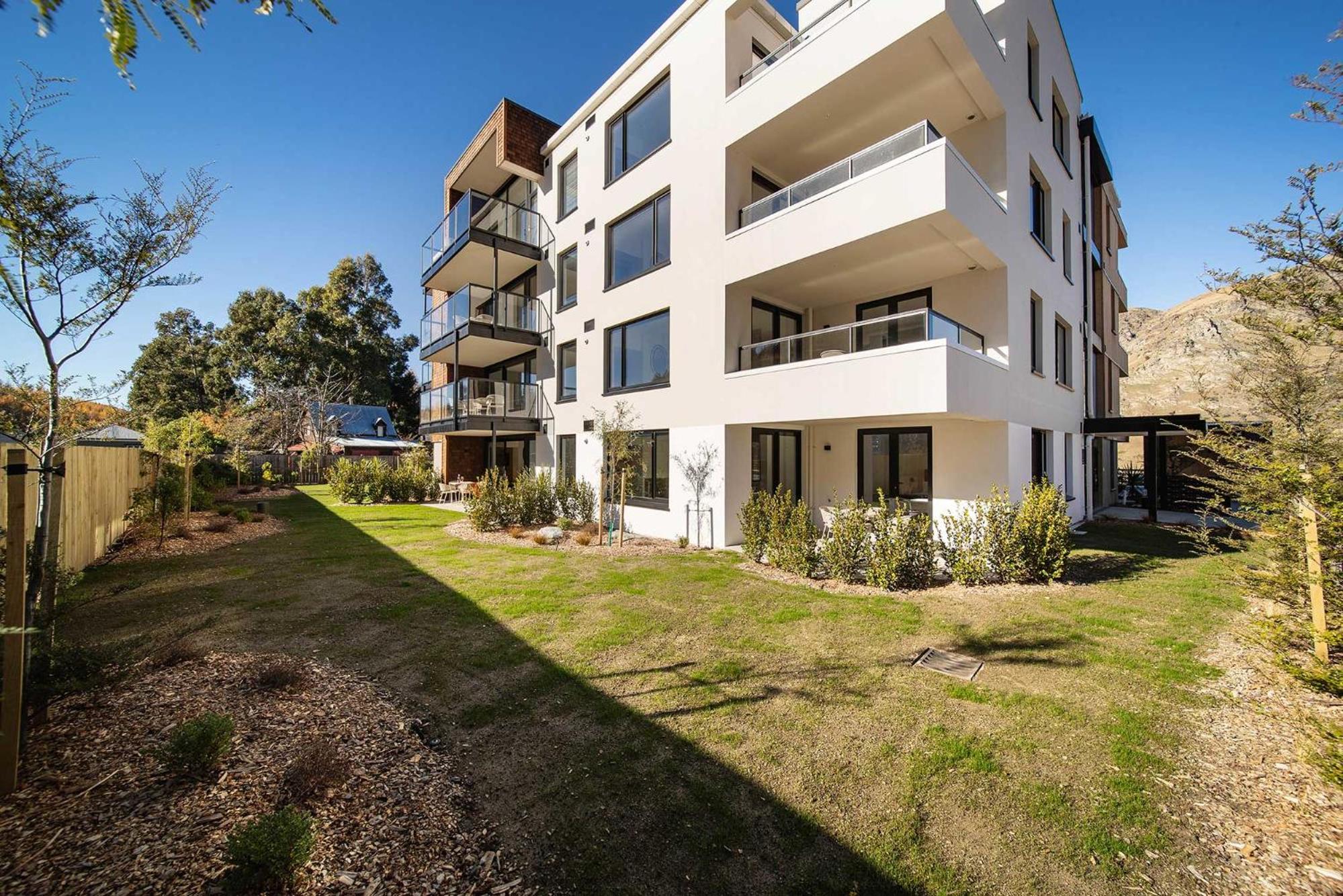 Mara Apartment at the base of Coronet Peak