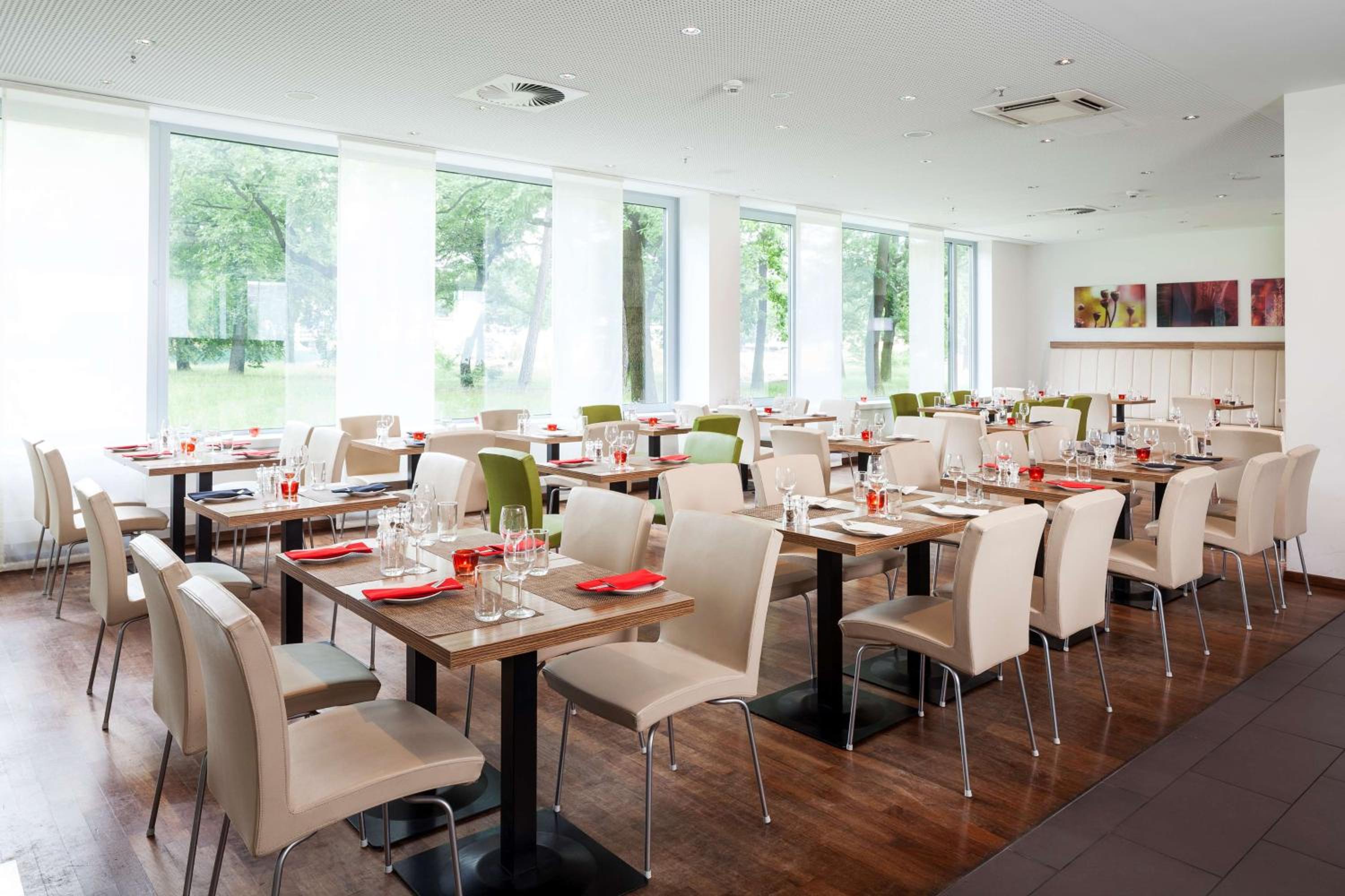 Park Inn by Radisson Frankfurt Airport - Property Image 77