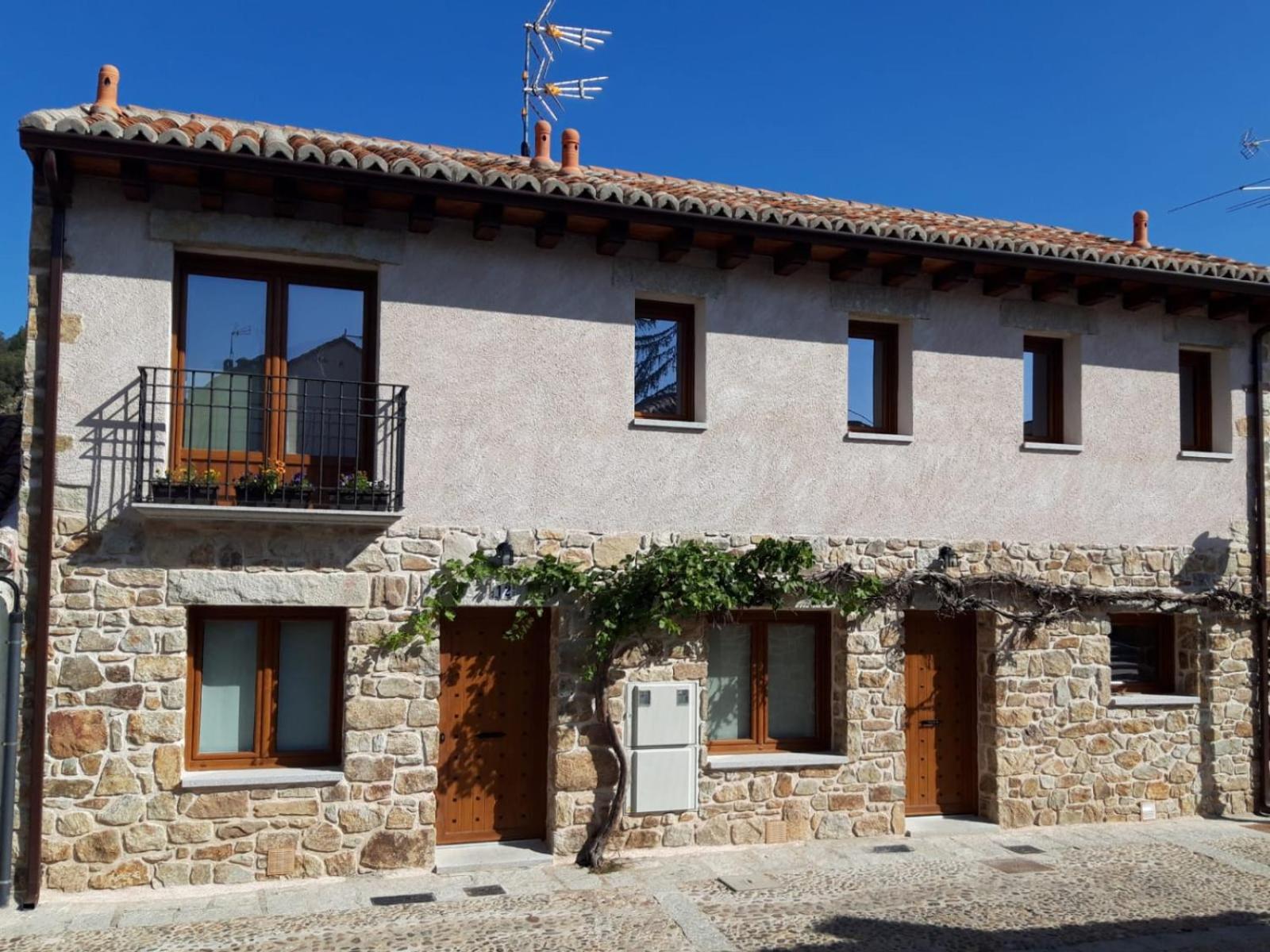 Apartamentos LA PARRA view 3