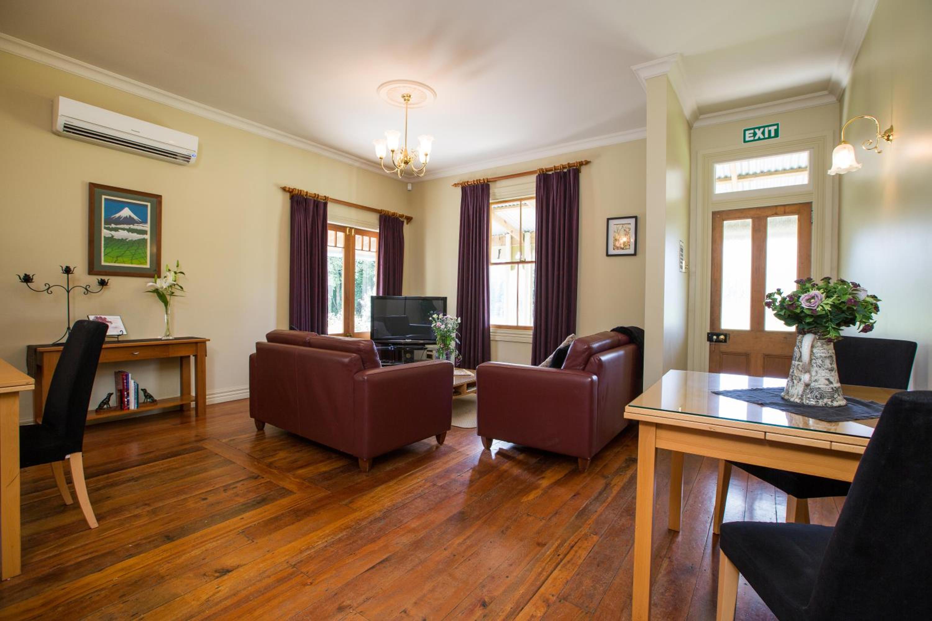 Tairoa Lodge