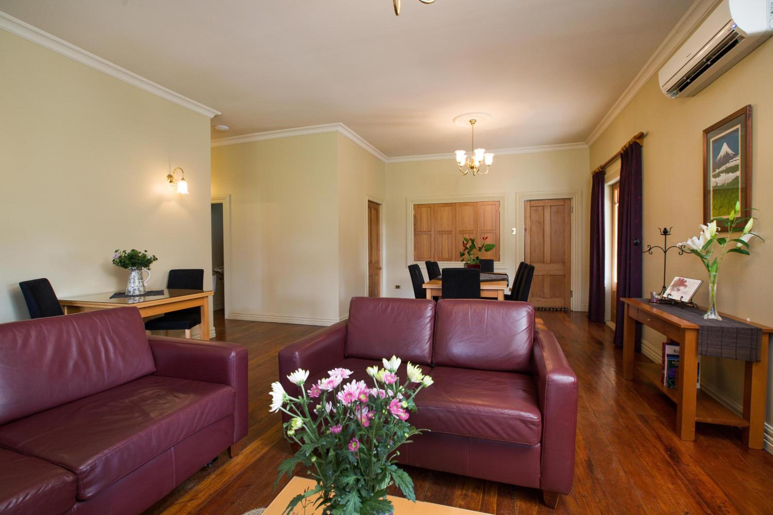 Tairoa Lodge