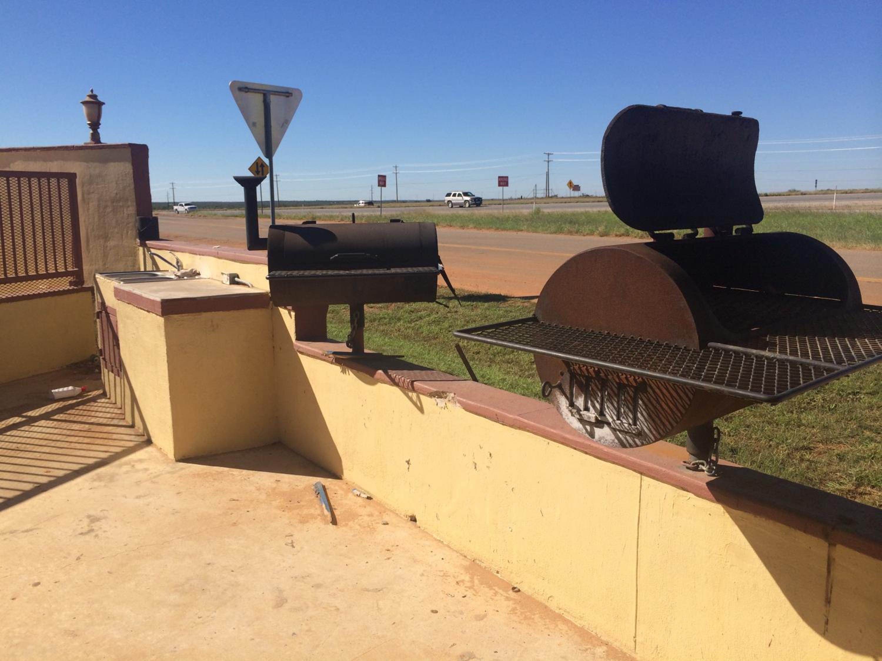 Cotulla Executive Inn