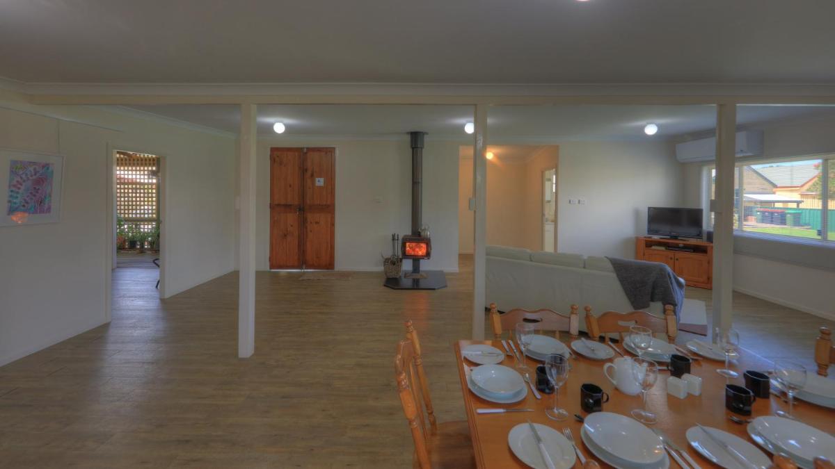 Village Stays Coldstream Gallery Bungalow view 4