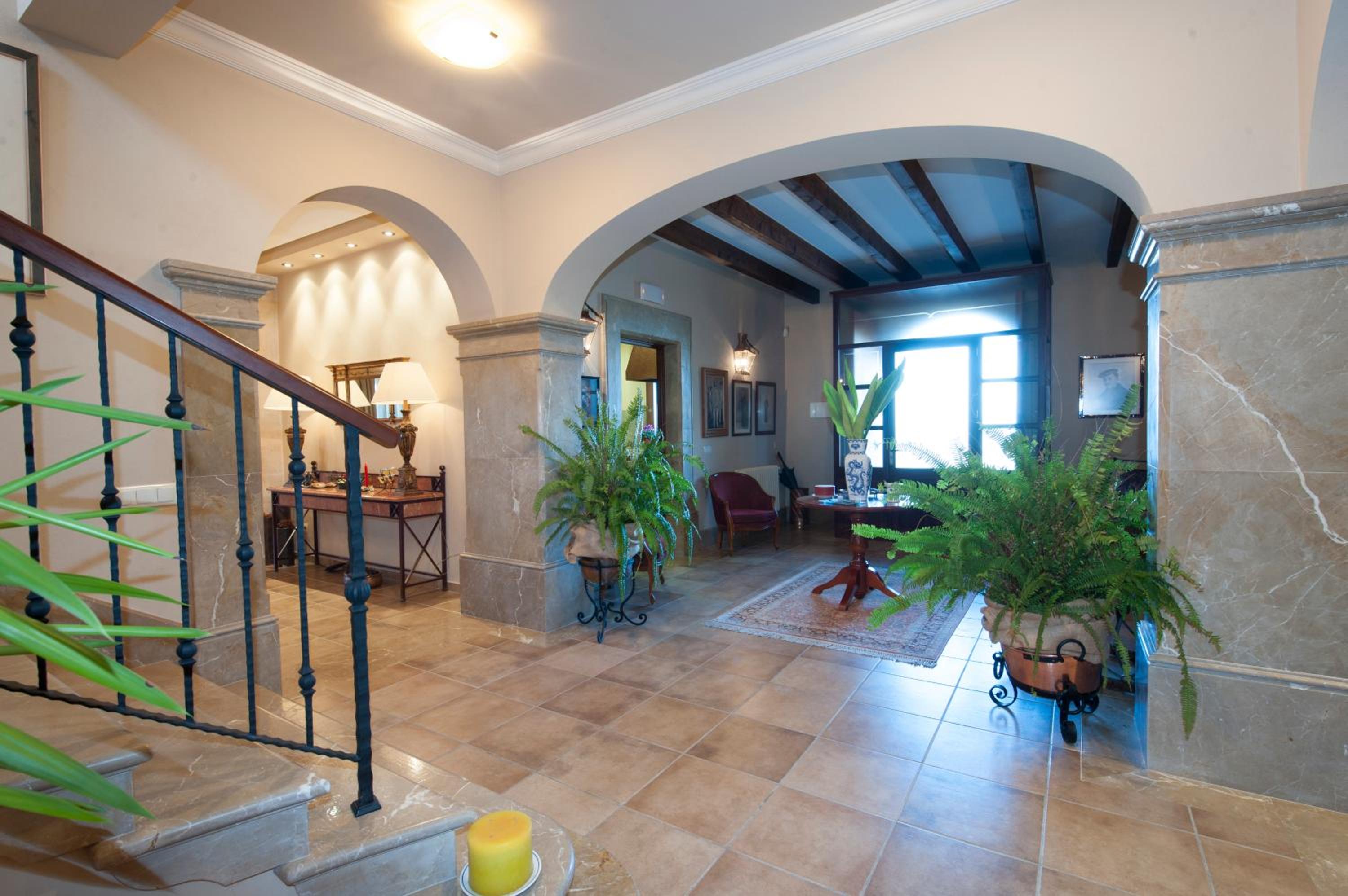 Can Corem de Son Moix - Luxurious 6-bedroom villa just 10 minutes from the beach view 5