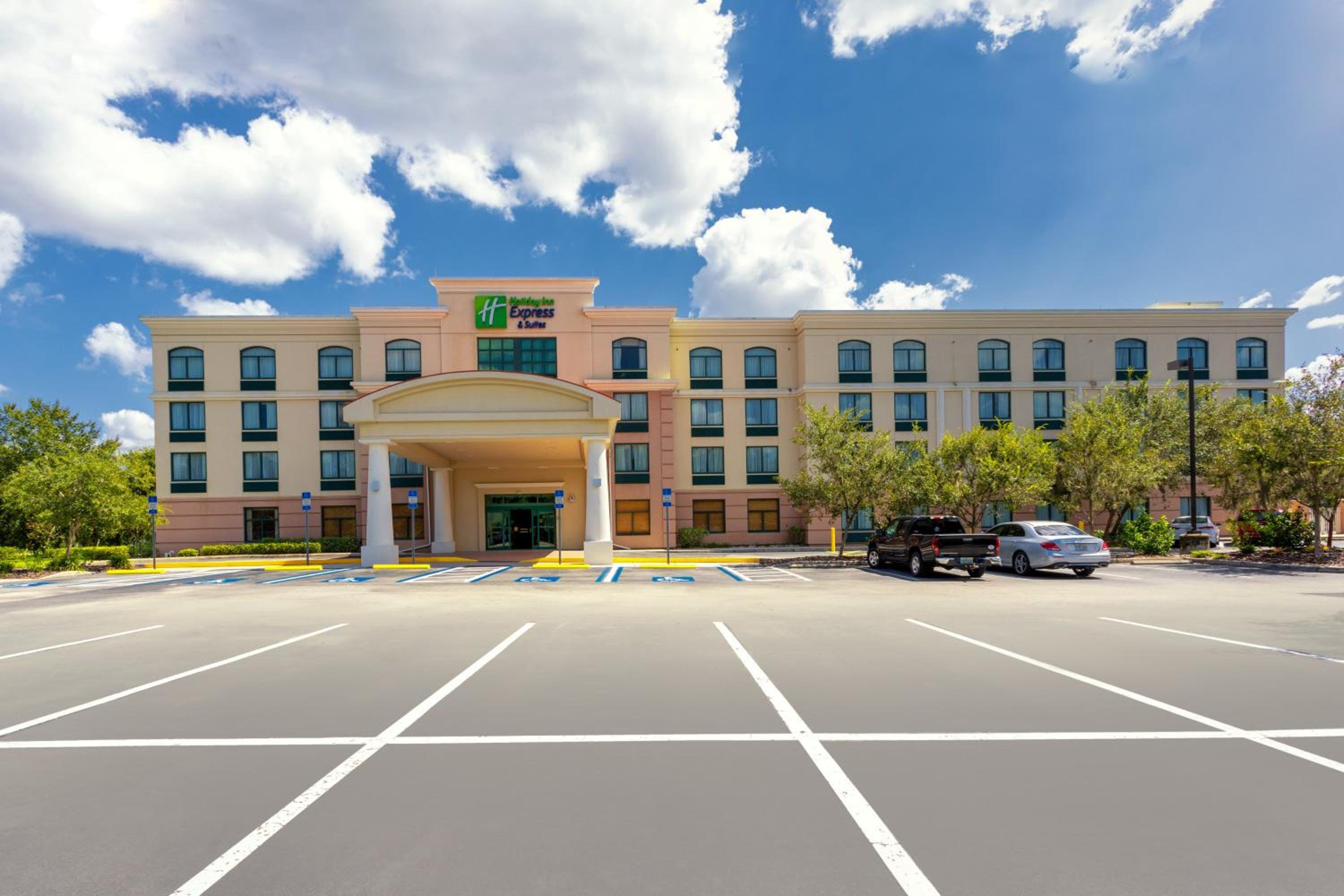Holiday Inn Express  Suites Bradenton East-Lakewood Ranch, an IHG Hotel - Property Image 9