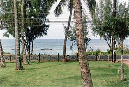 Backpackers Vacation Inn and Plantation Village