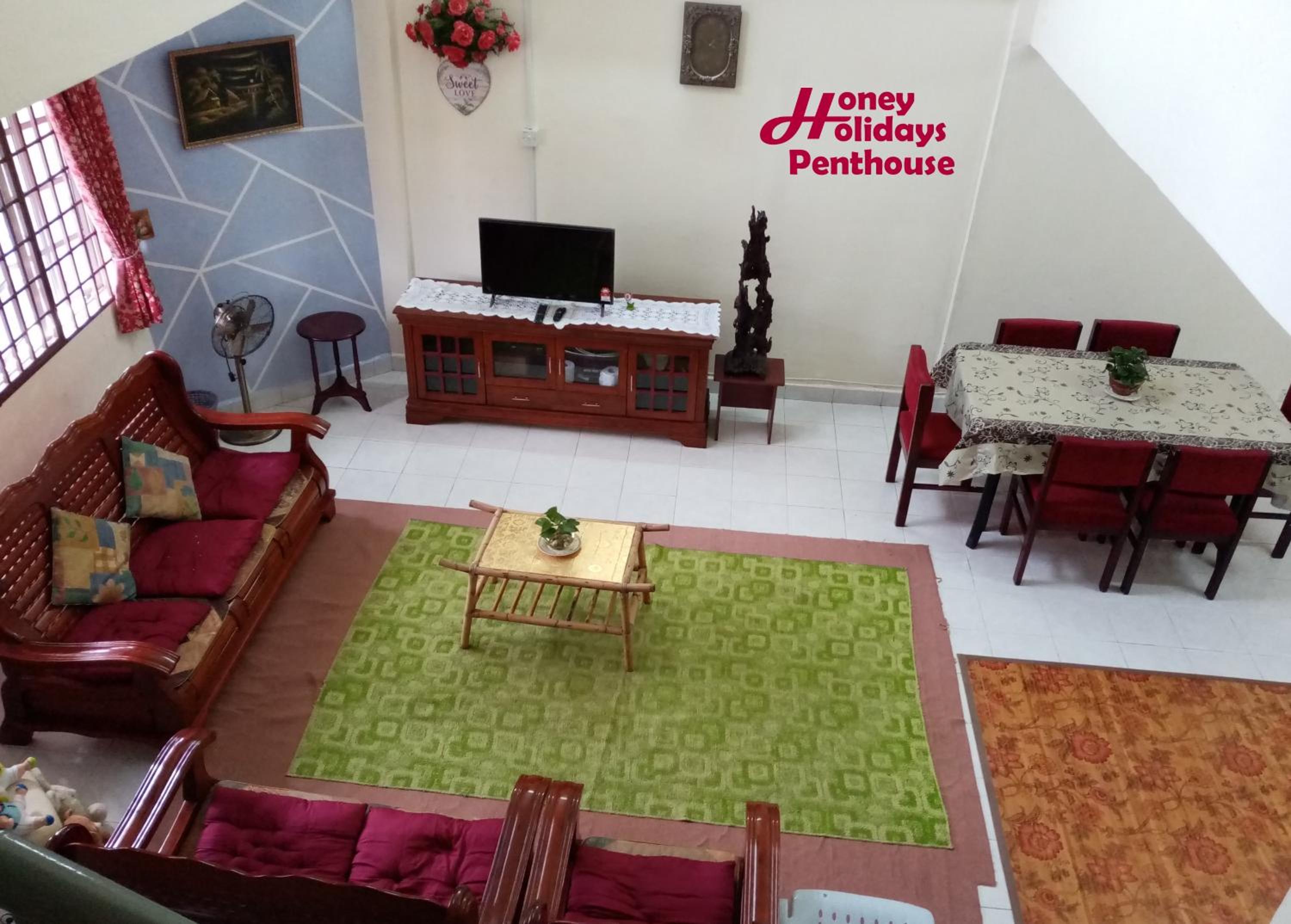 Honey Holiday Penthouse photo 3