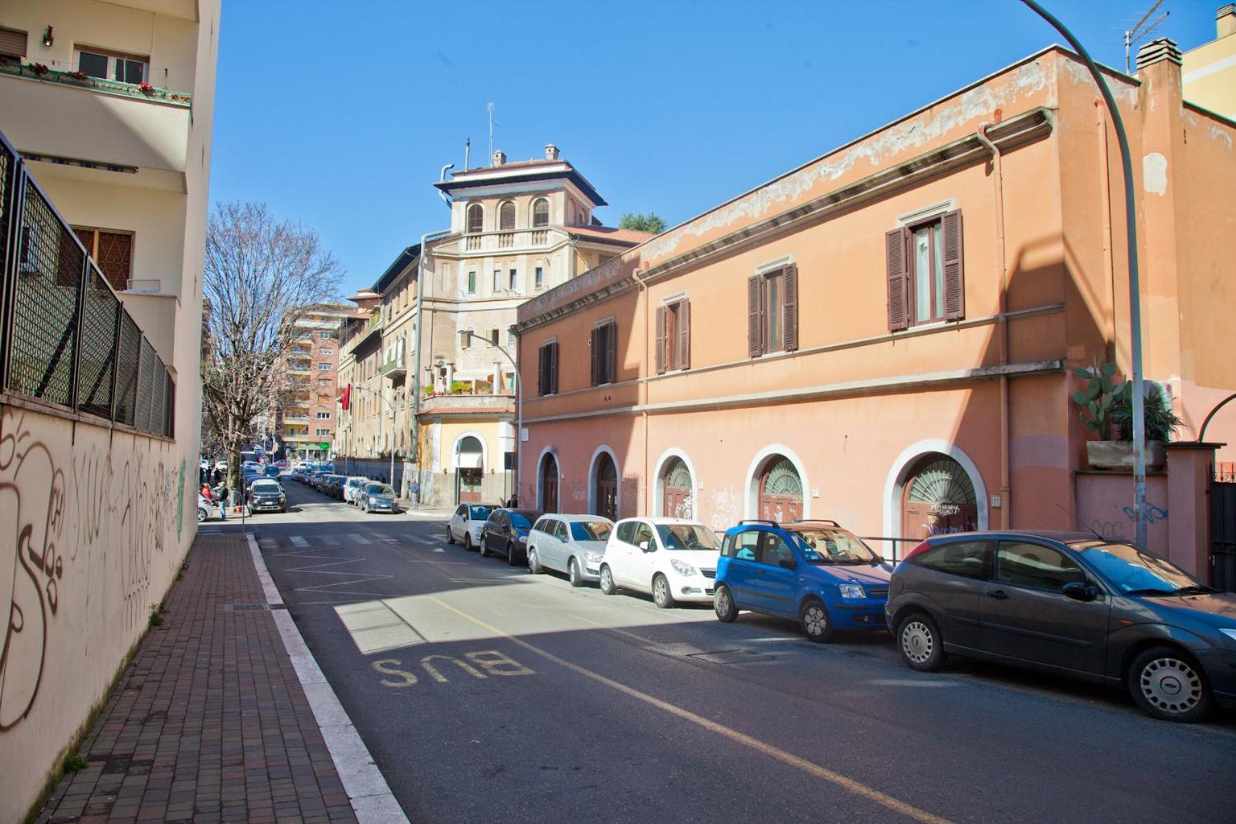 Porta Portese Colorful Flat