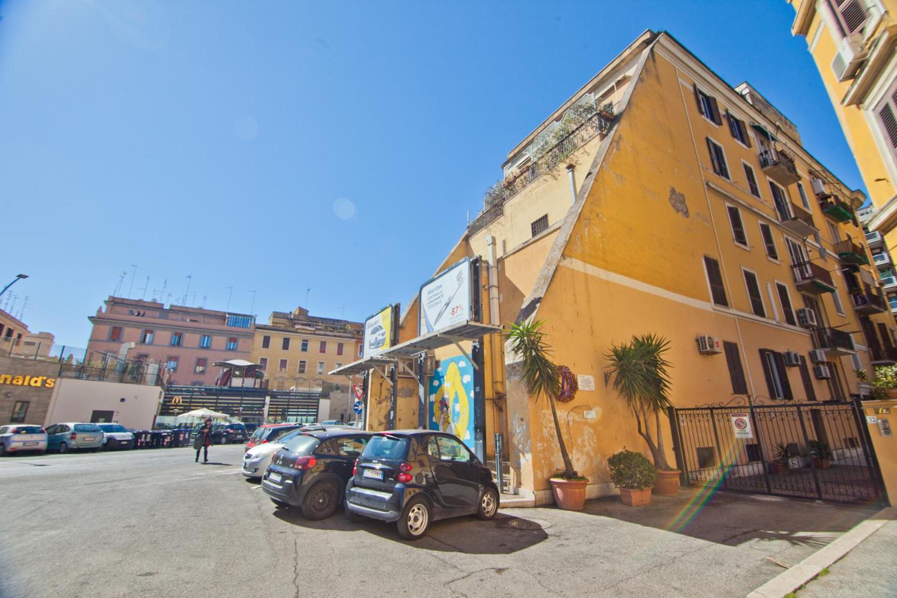 Porta Portese Colorful Flat