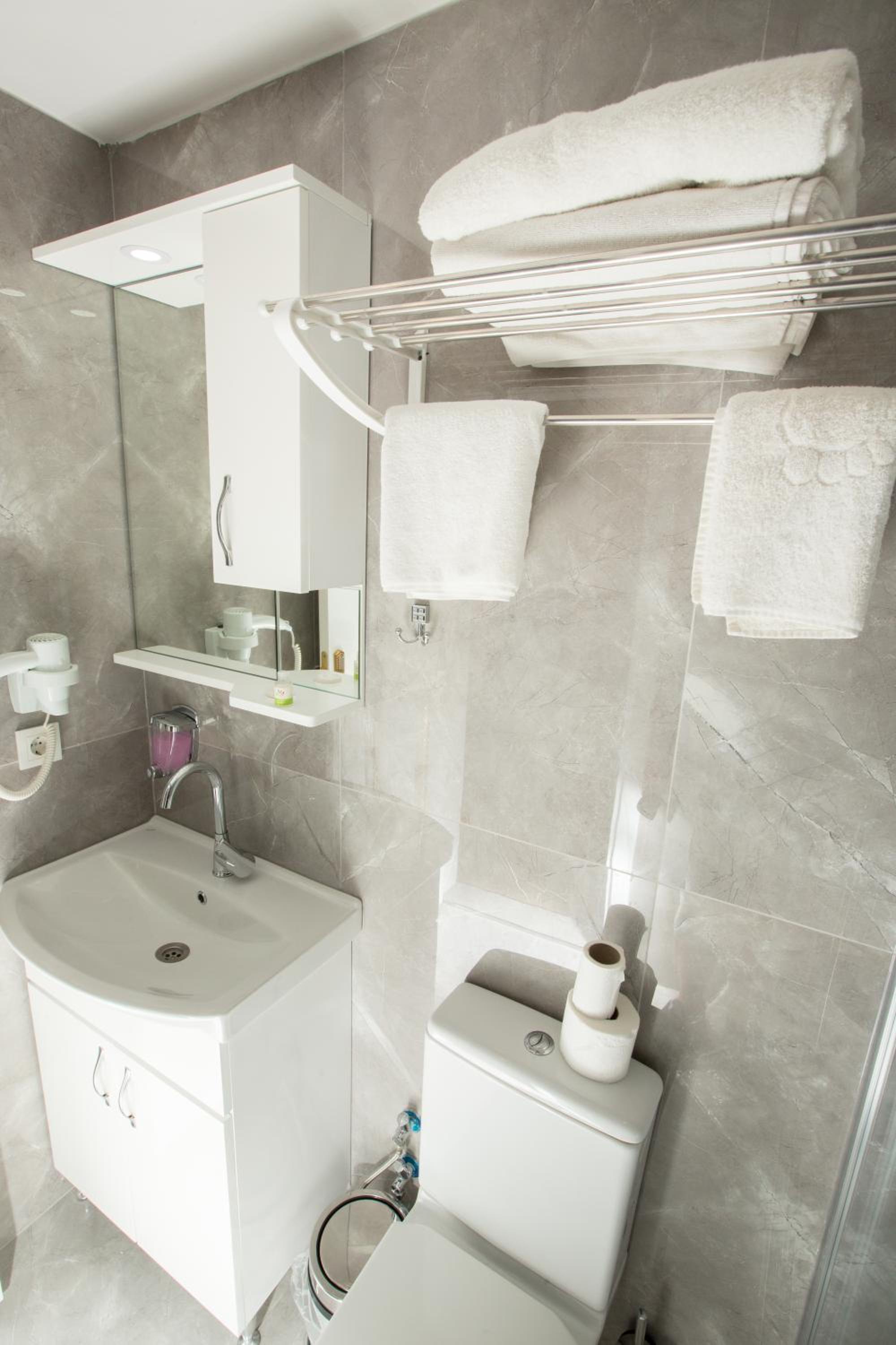 Atlantis Royal Otel - Image 21