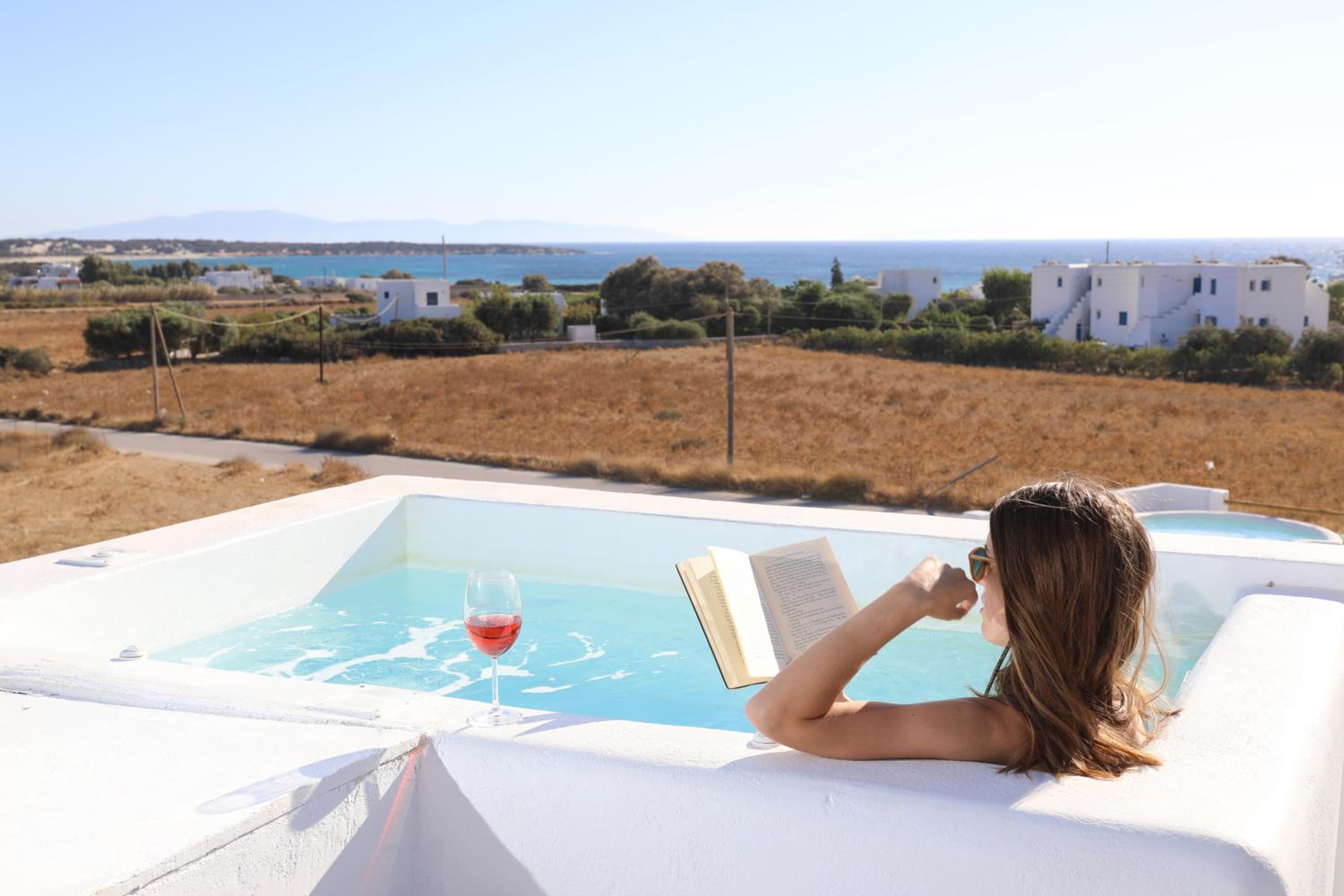 Irida Vacation Suites — photo 17