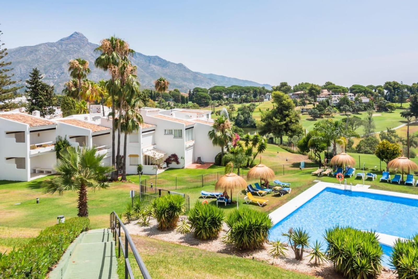 Azahara 1 3A Casa Concha great location and nice view located in the popular Aloha view 2